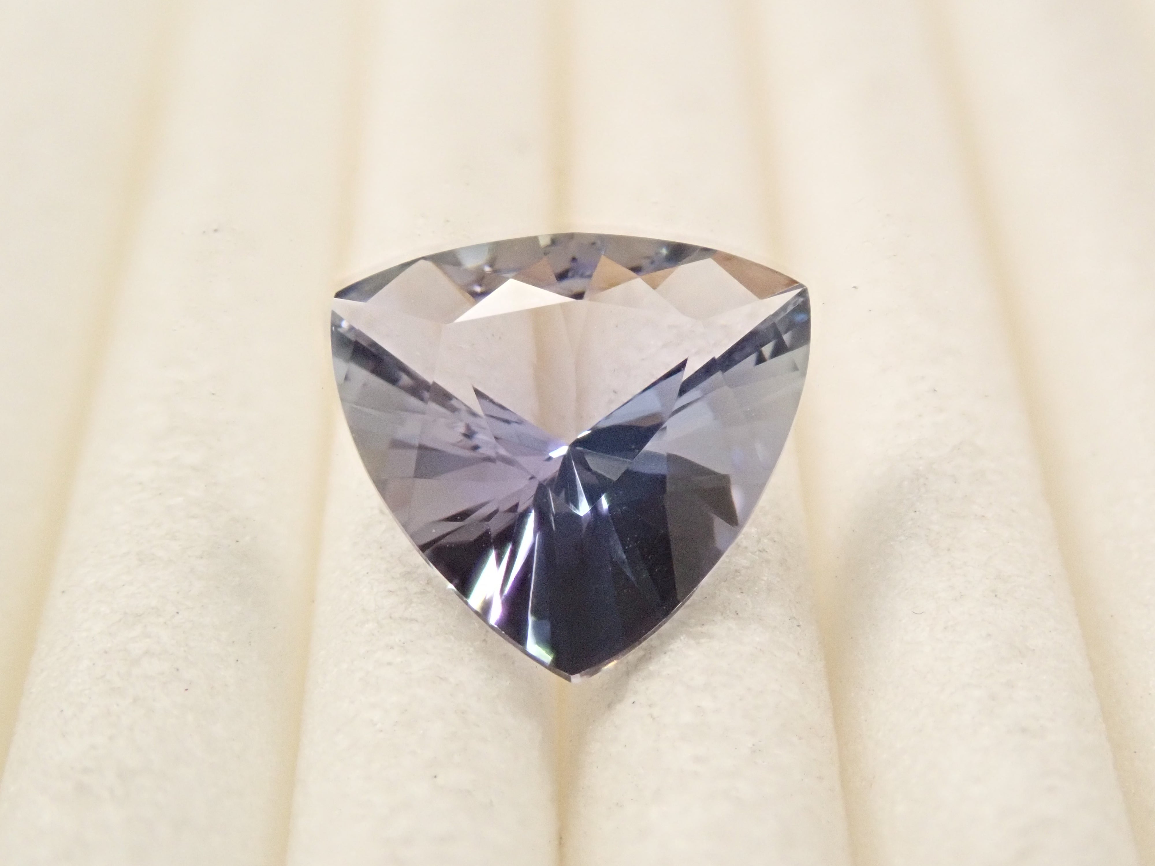 【12/7 22時販売】タンザニア産ゾイサイト 1.312ctルース