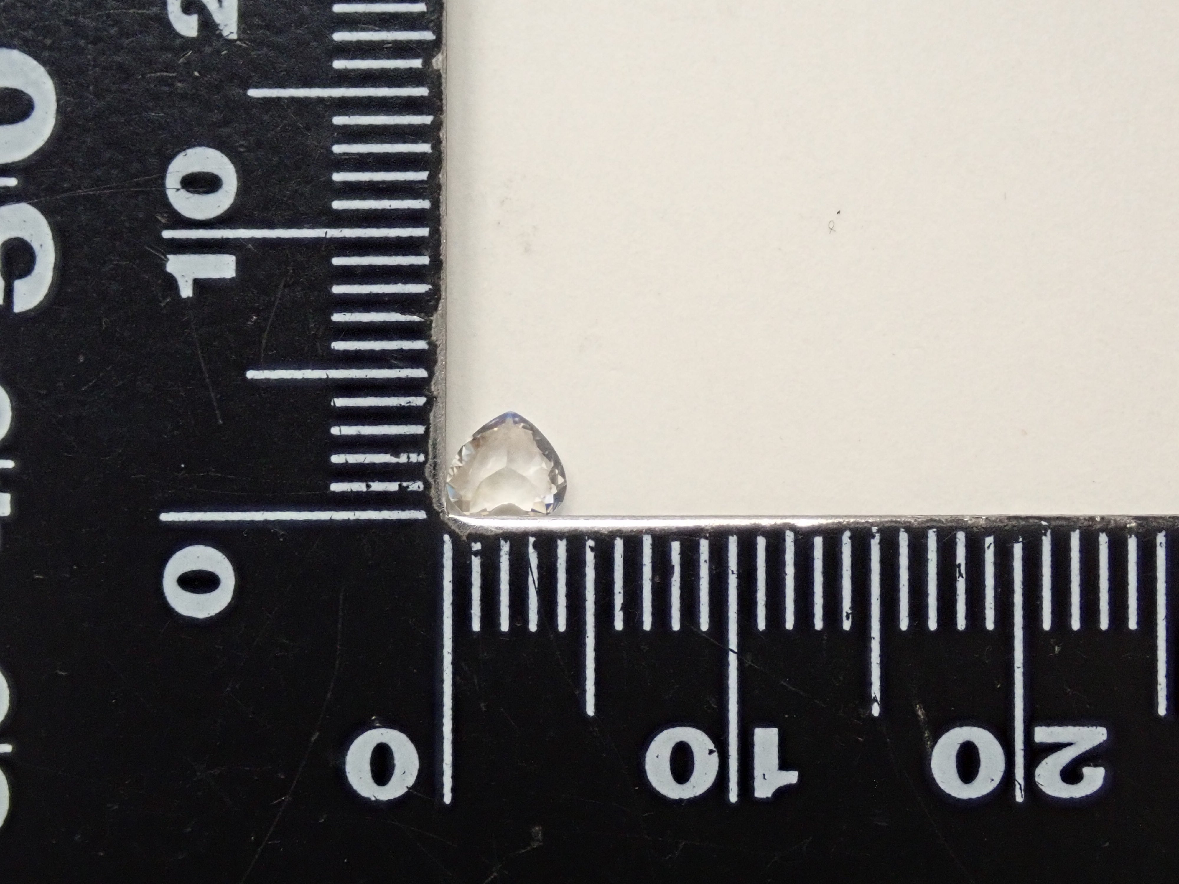 【12/7 22時販売】マダガスカル産アンデシン・ラブラドライトムーンストーン(通称名 レインボームーンストーン) 0.178ctルース