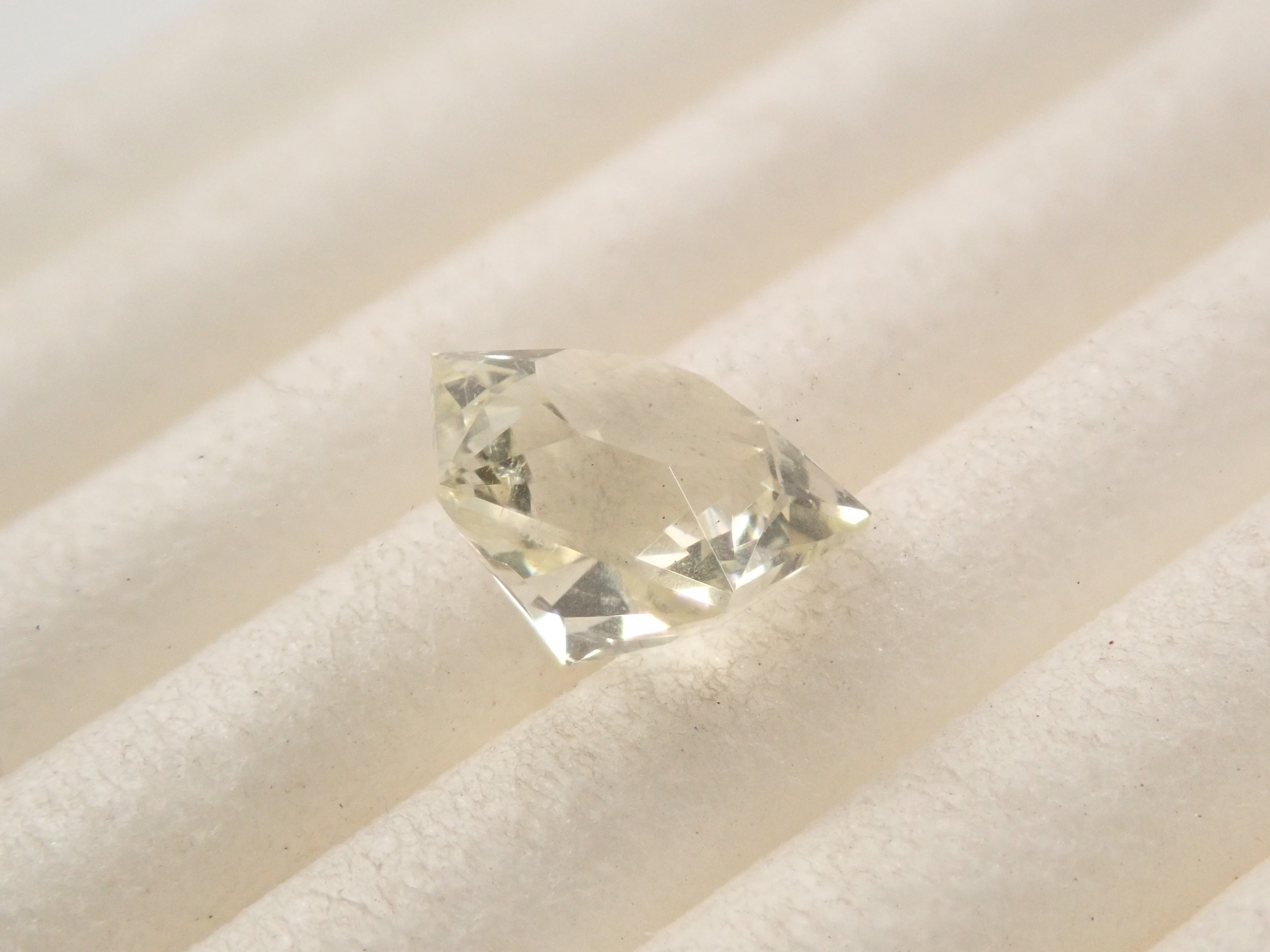 【12/14 22時販売】ブラジル産イエローベリル 0.913ctルース