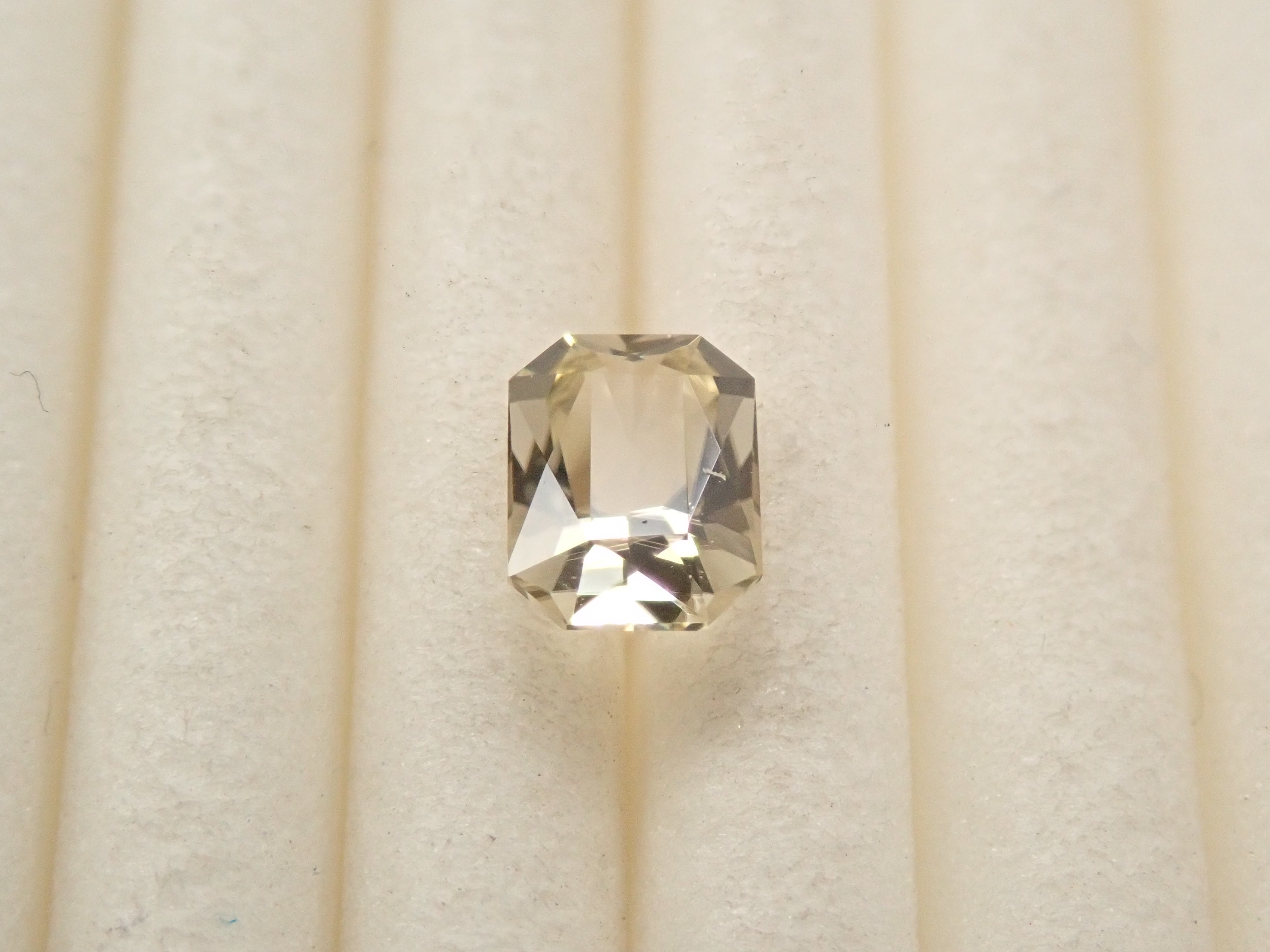 【12/14 22時販売】スリランカ産シンハライト 0.456ctルース