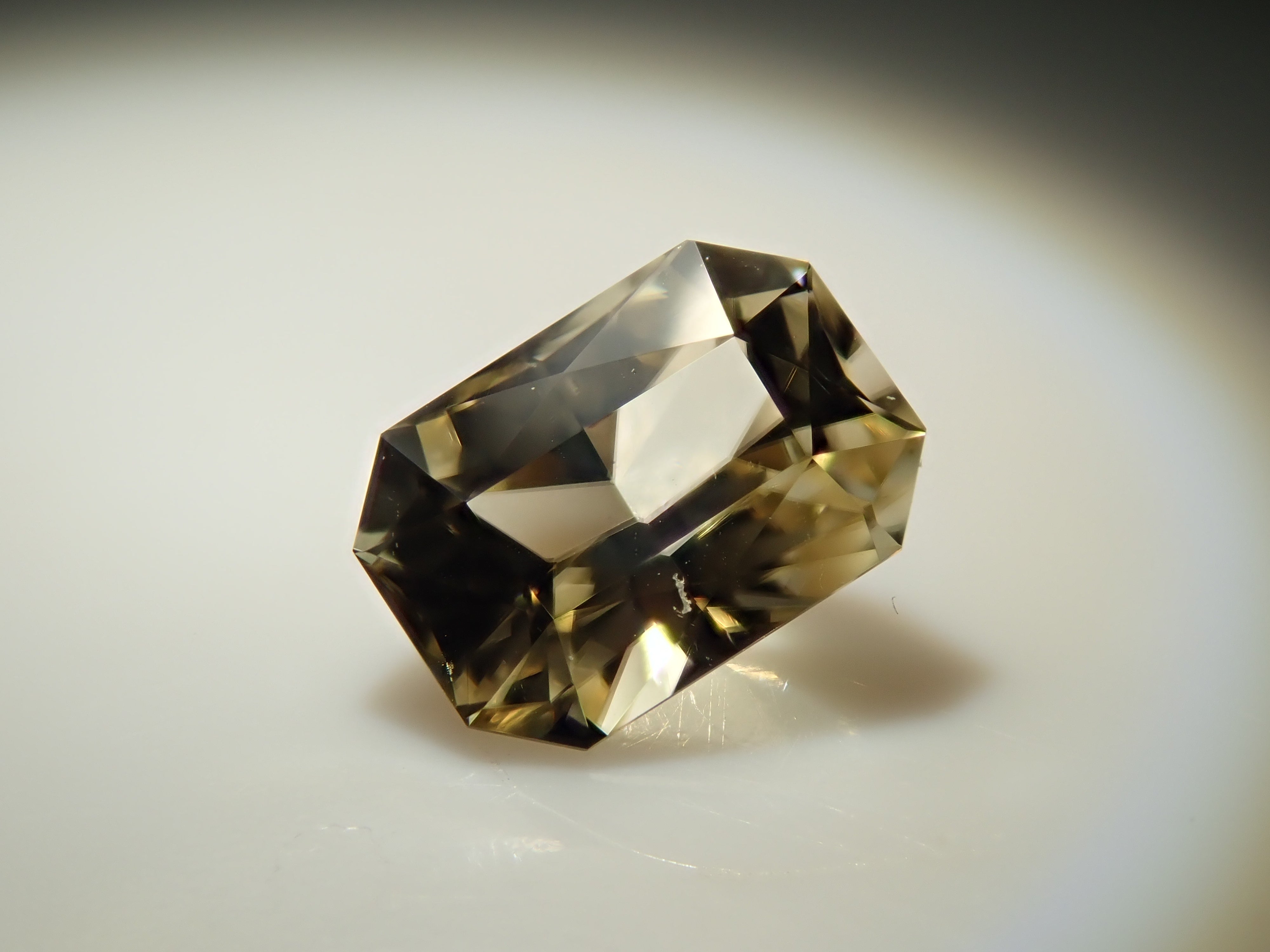 【12/14 22時販売】スリランカ産シンハライト 0.456ctルース