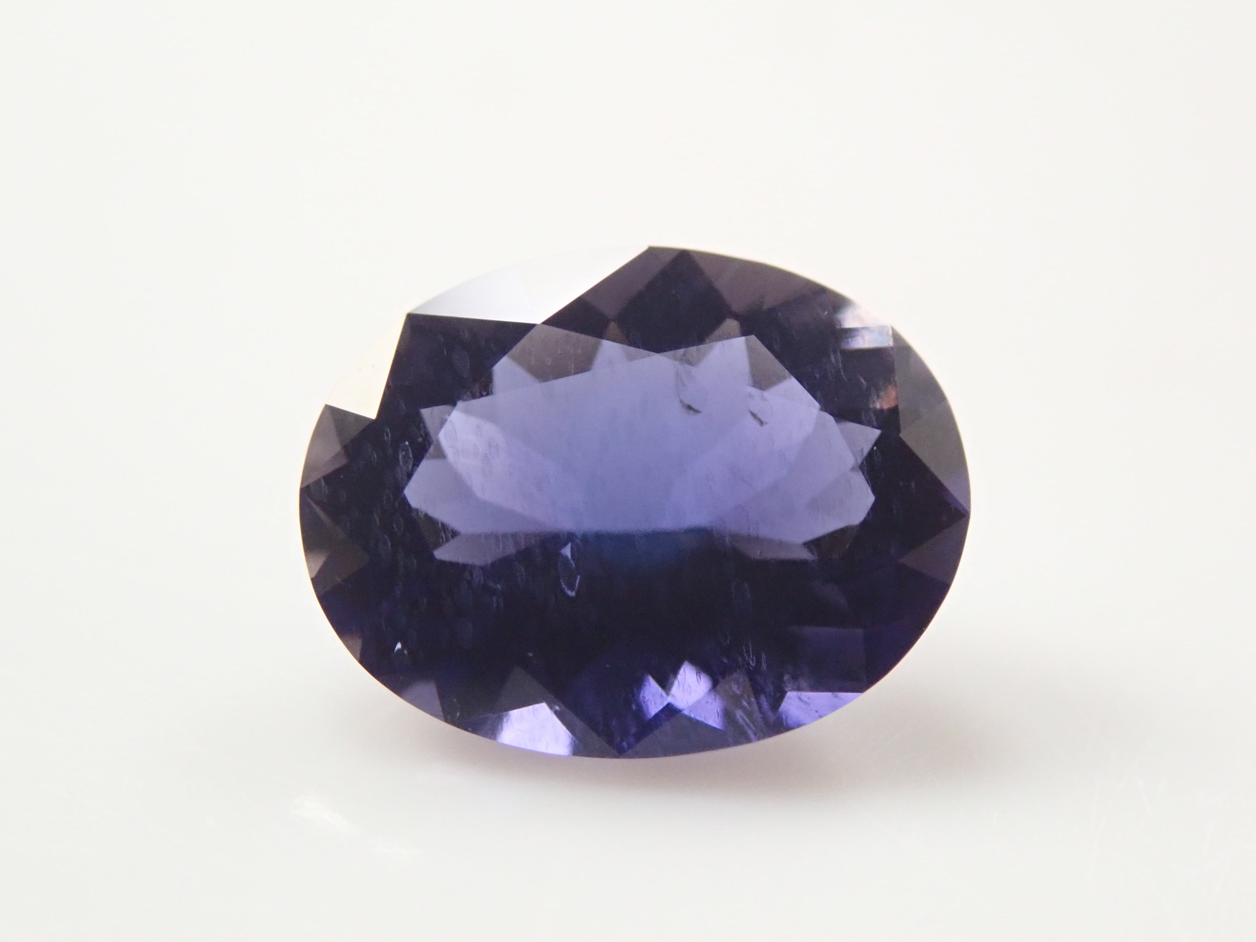 【12/14 22時販売】マダガスカル産アイオライト 0.644ctルース