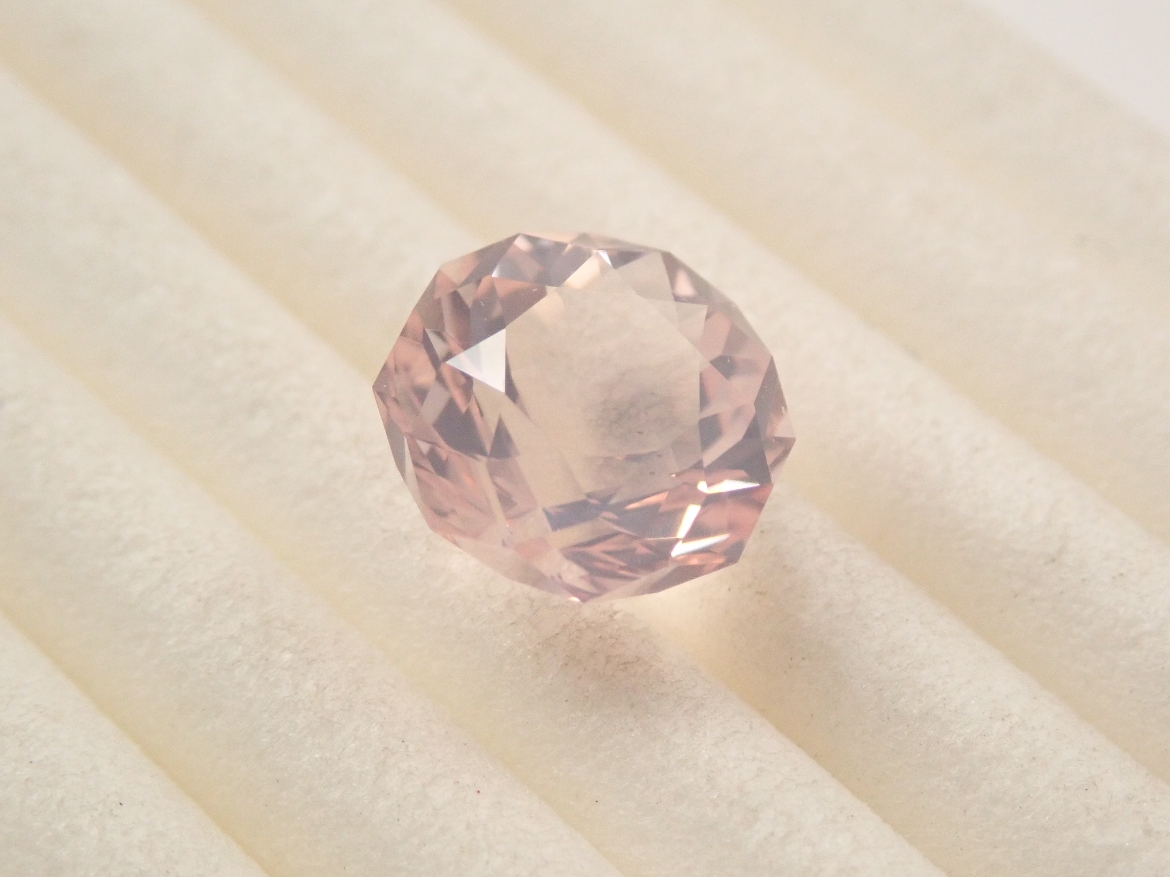 【12/16 22時販売】ブラジル産ローズクォーツ 1.848ctルース