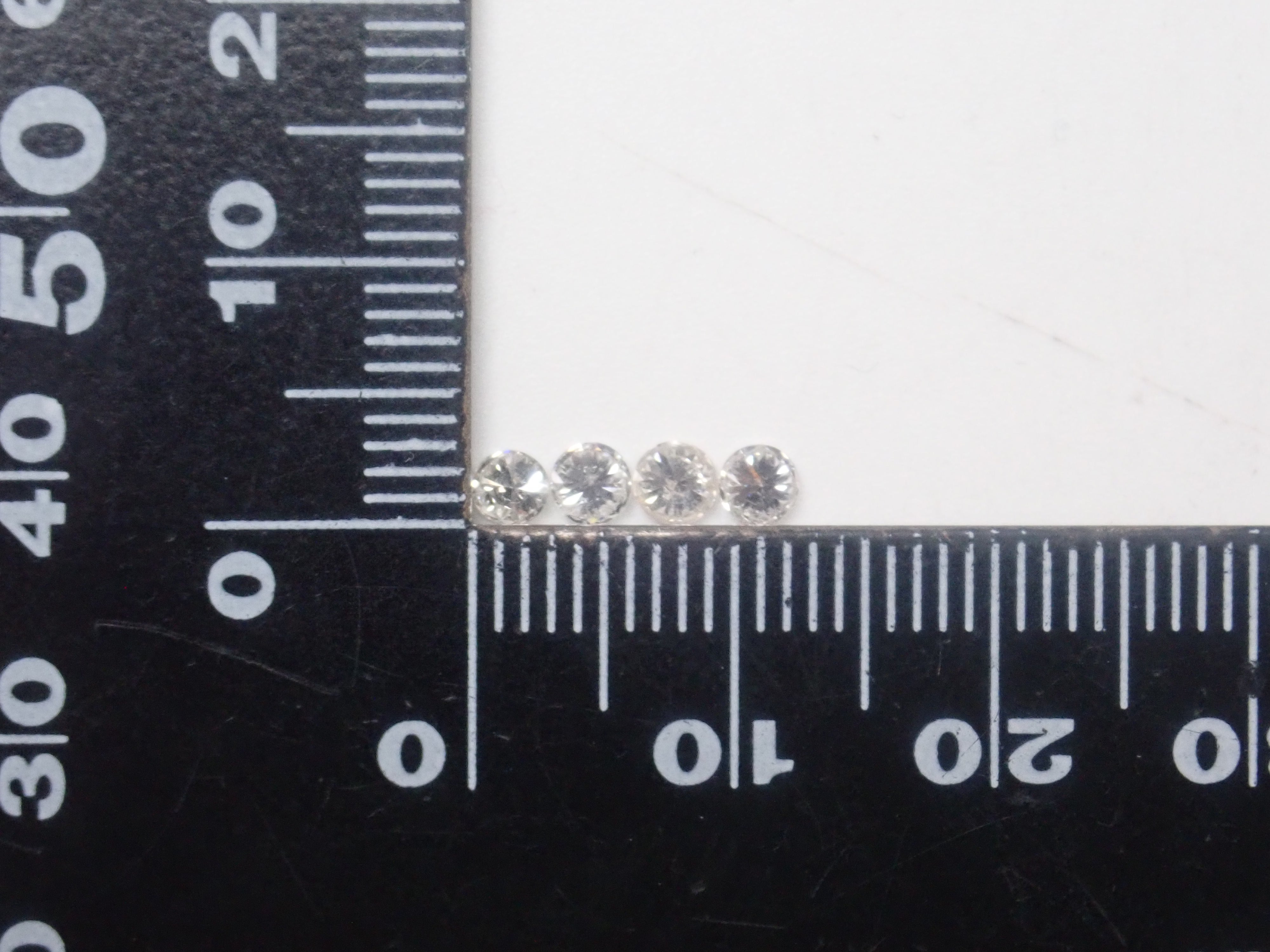 【12/20 22時販売】《限定11石》4万円相当のVVS/4mm、VS/3mmなど含むダイヤモンドガチャ《複数購入割引有》