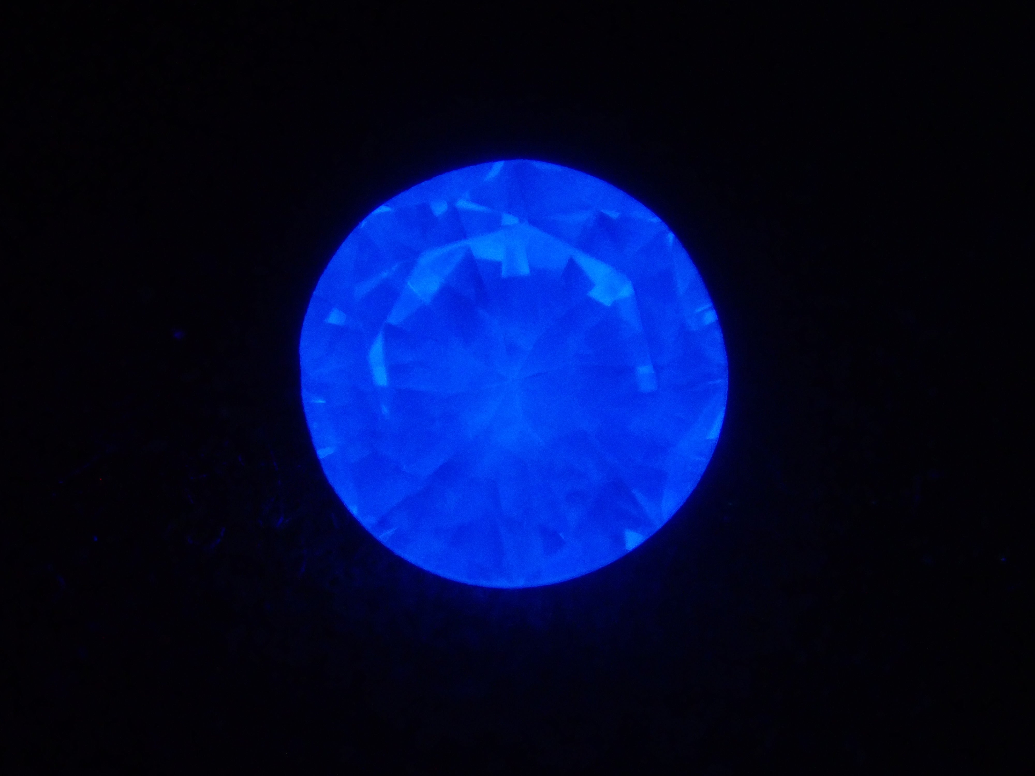 【12/20 22時販売】《限定11石》4万円相当のVVS/4mm、VS/3mmなど含むダイヤモンドガチャ《複数購入割引有》