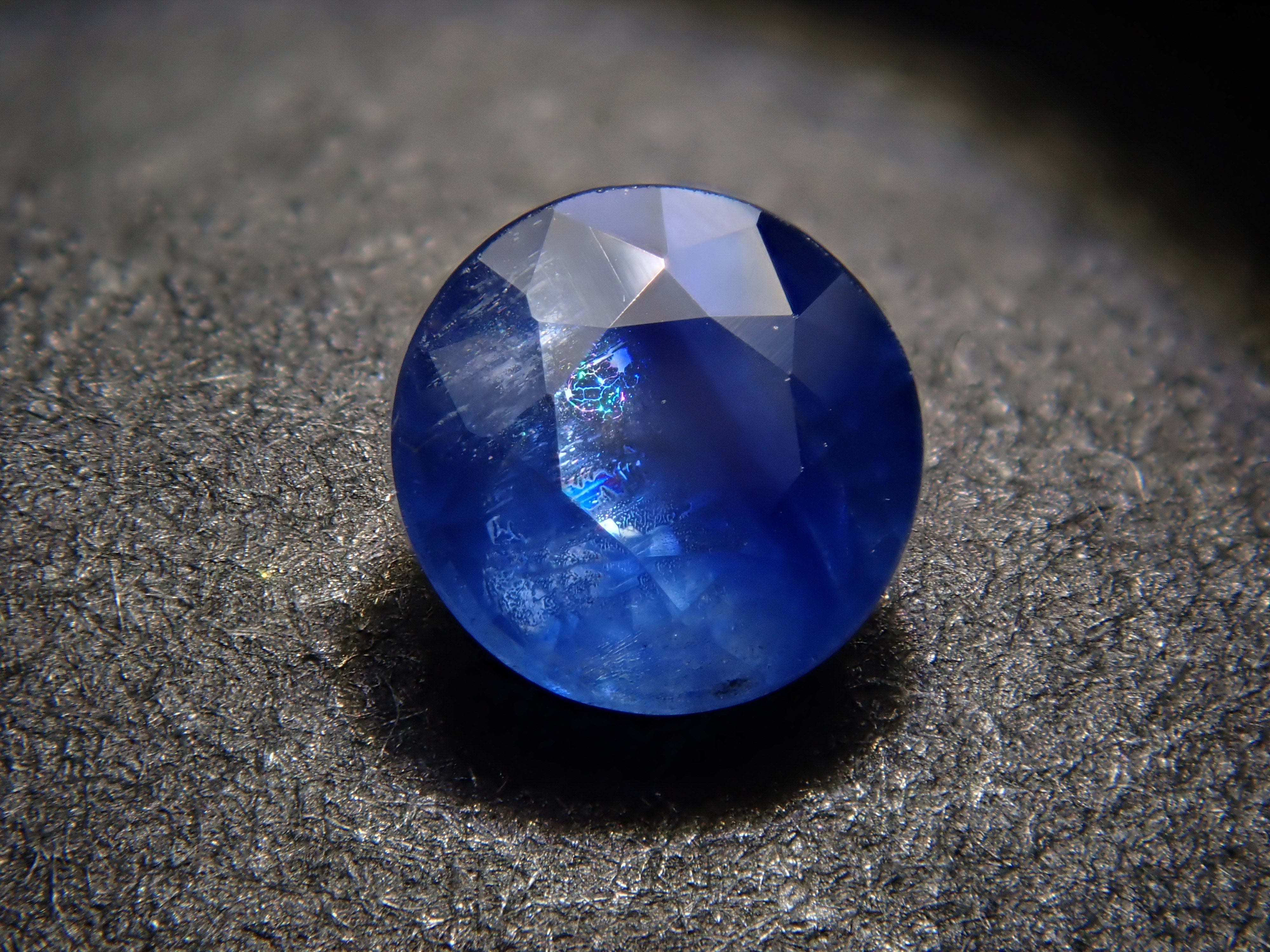 【12/19 22時販売】マダガスカル産バイカラーサファイア 3.6mm/0.232ctルース