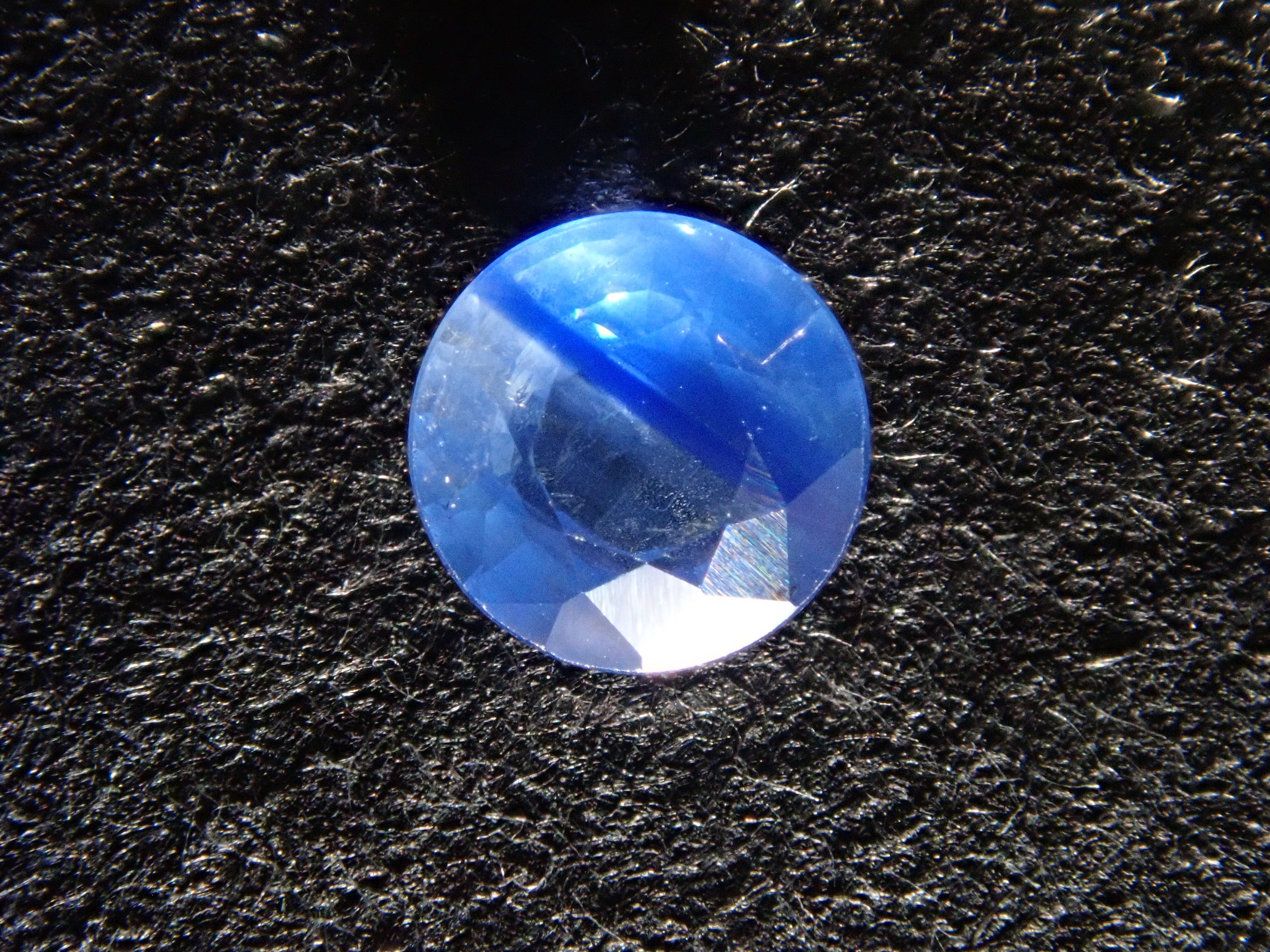 【12/19 22時販売】マダガスカル産バイカラーサファイア 3.6mm/0.232ctルース