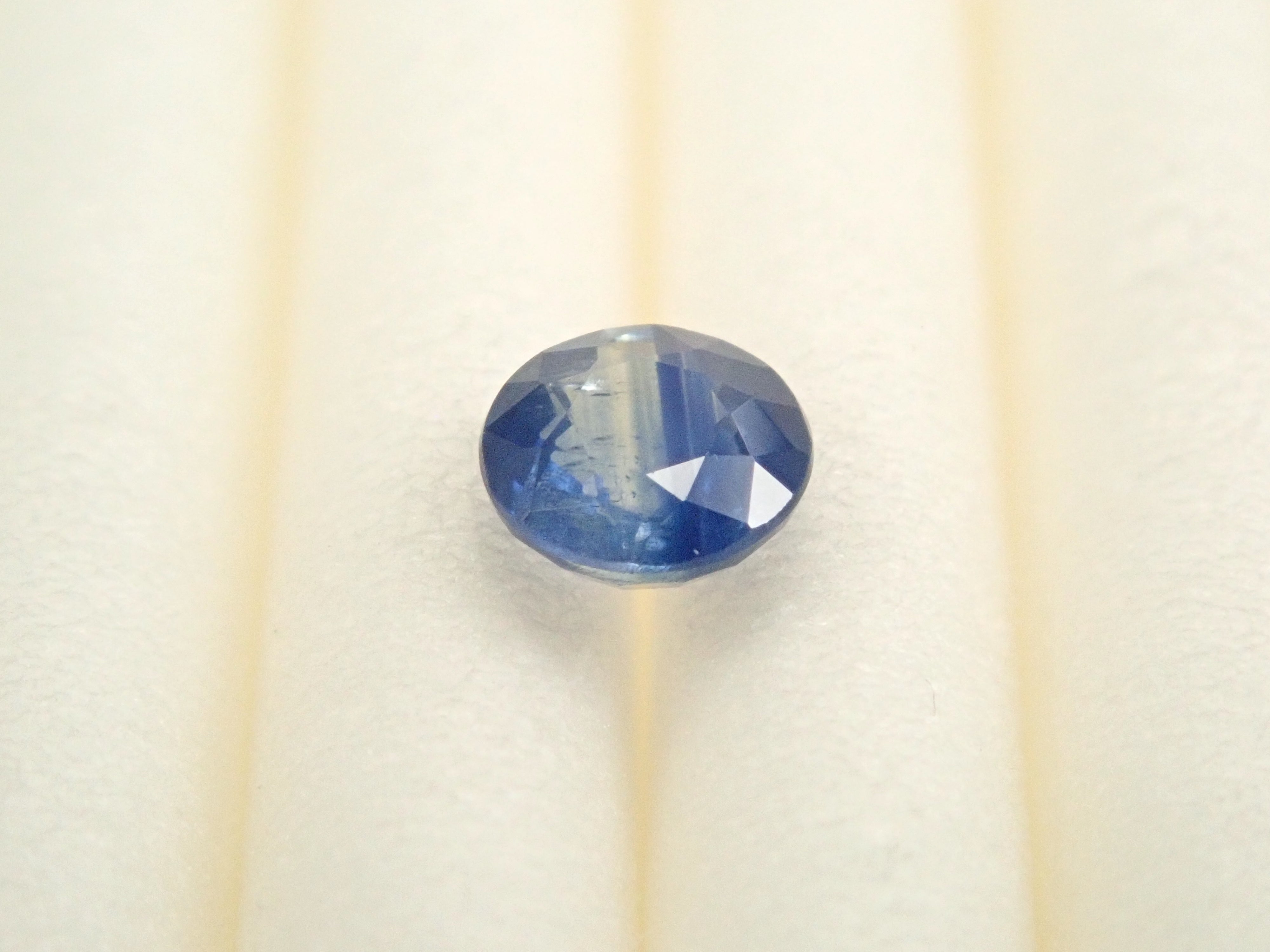 【12/19 22時販売】マダガスカル産バイカラーサファイア 3.6mm/0.232ctルース