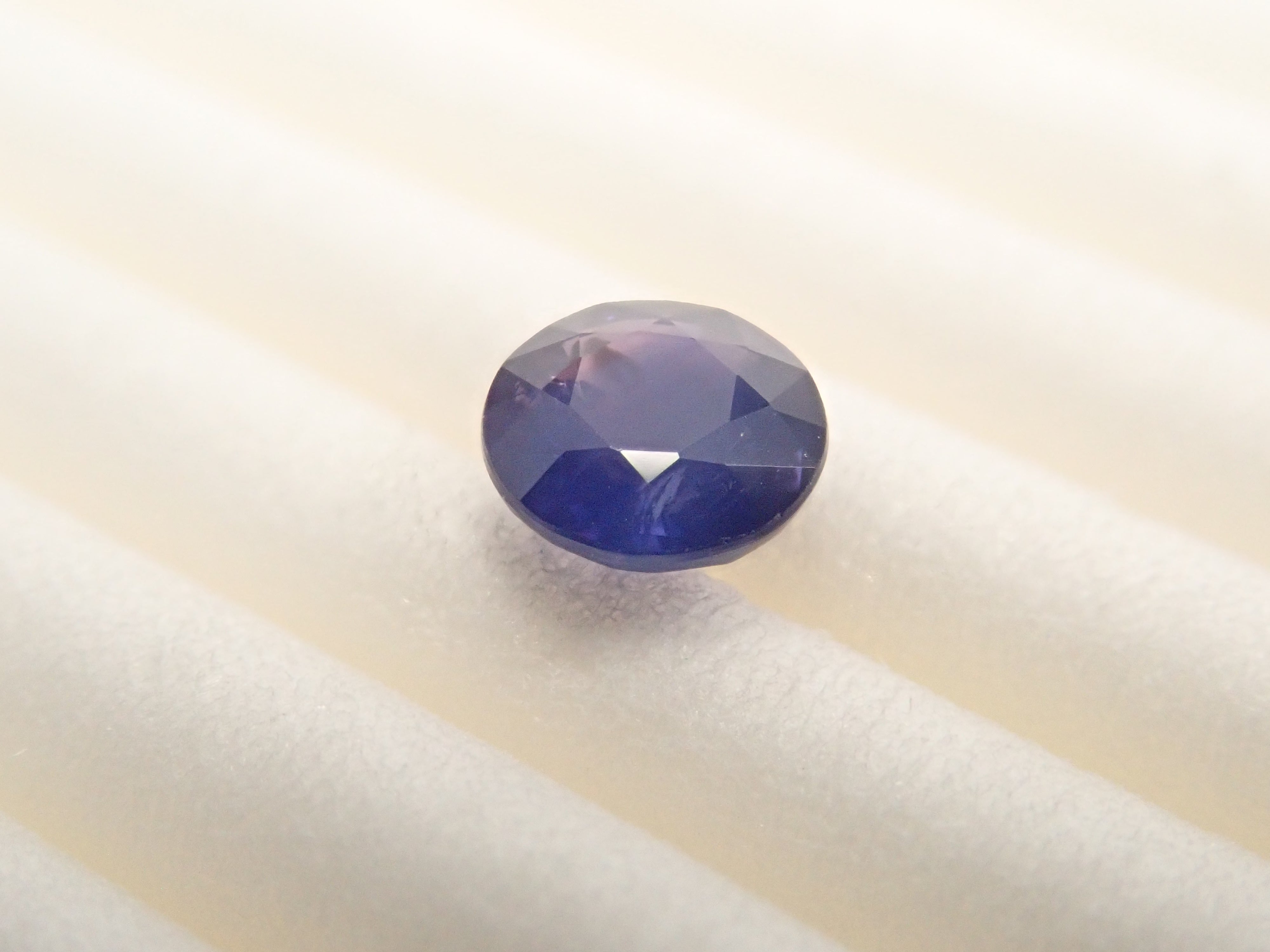 【1月19日晚間10點開售】馬達加斯加藍寶石 4.6毫米/0.472克拉 散裝