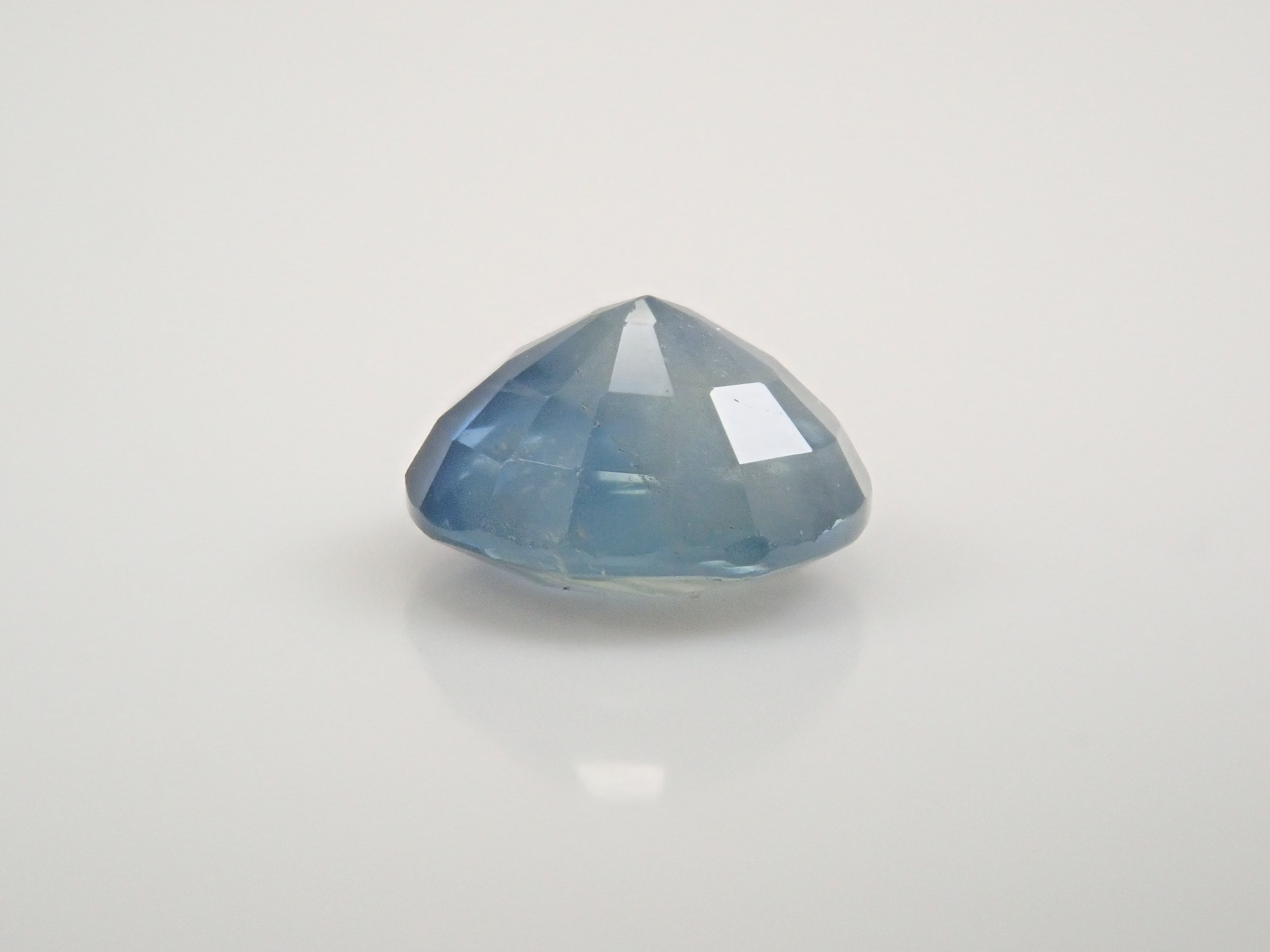 【12/21 22時販売】マダガスカル産バイカラーサファイア 5.8mm/1.006ctルース