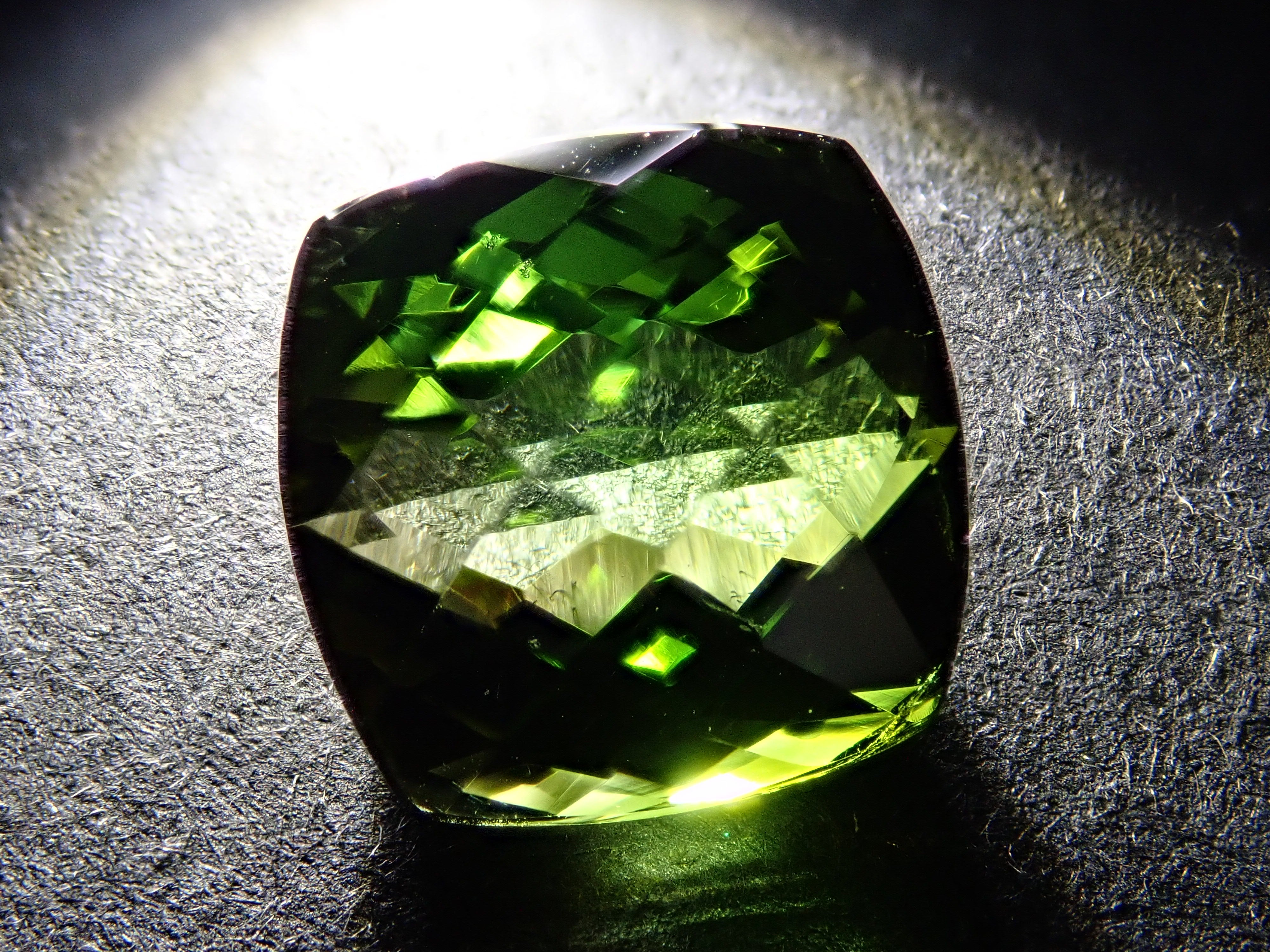 【12/21 22時販売】ザンビア産バイカラートルマリン 4.019ctルース