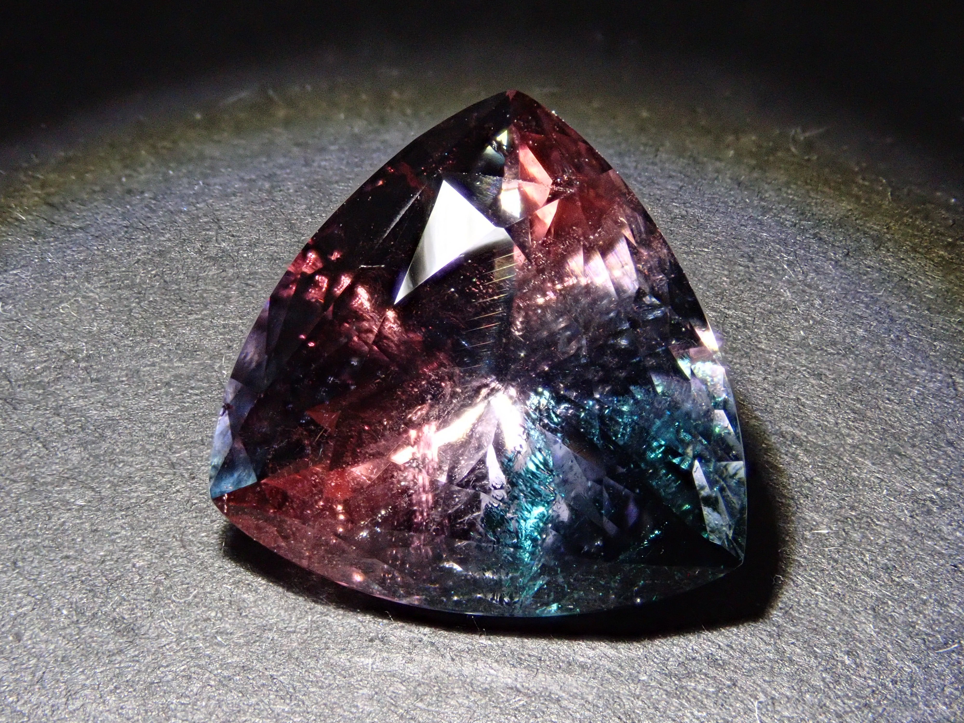 Brazilian bicolor tourmaline 7.017ct loose stone