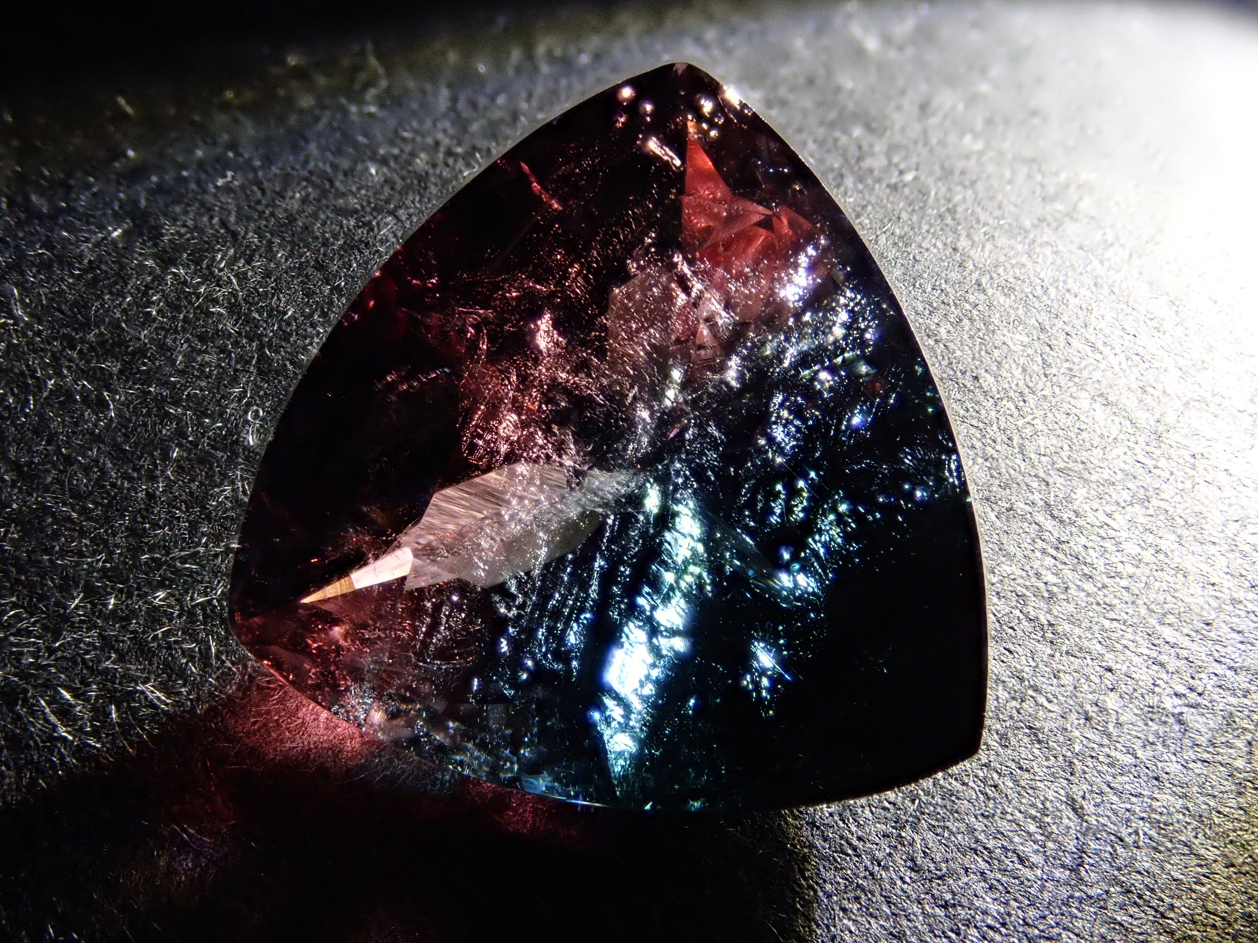 ブラジル産バイカラートルマリン 7.017ctルース
