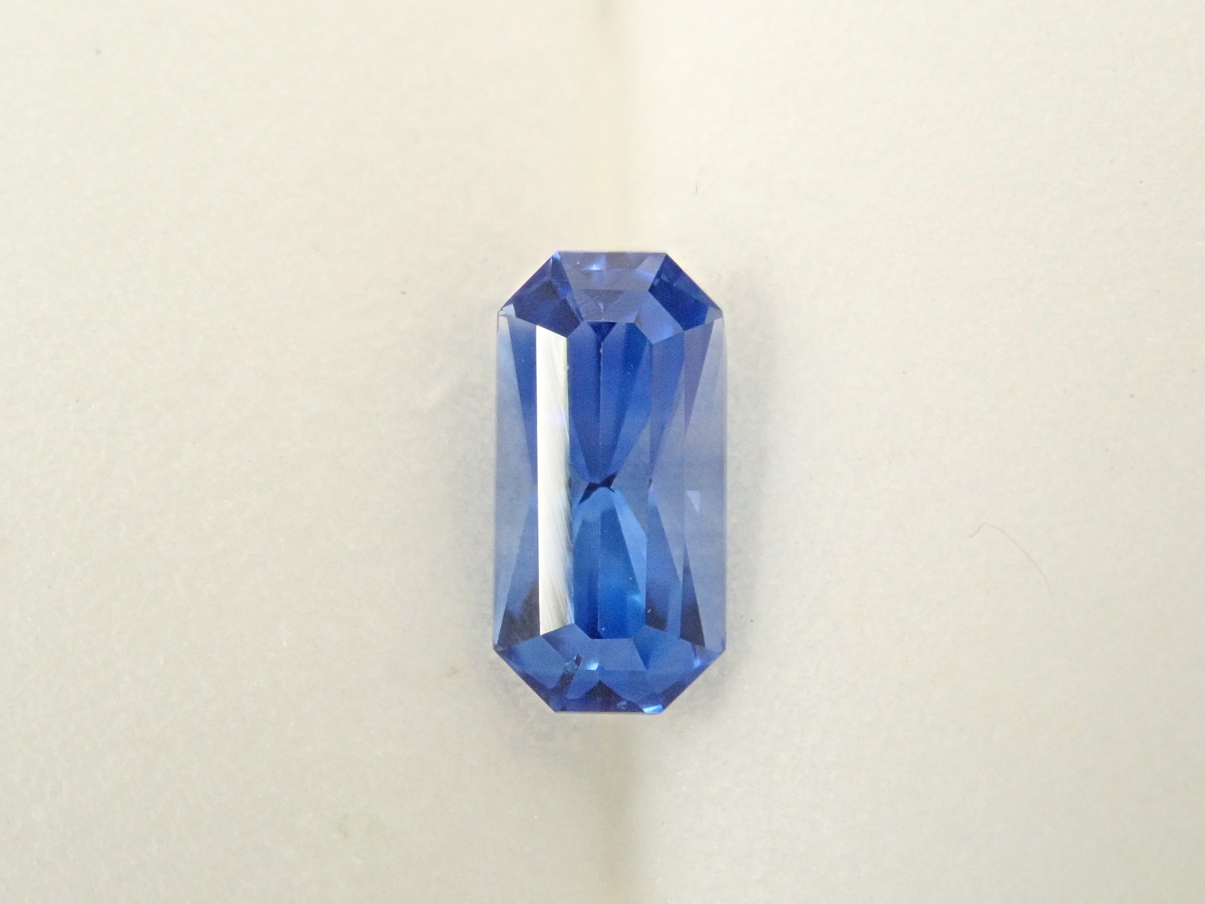 【12/21 22時販売】スリランカ産ブルーサファイア 1.008ctルース