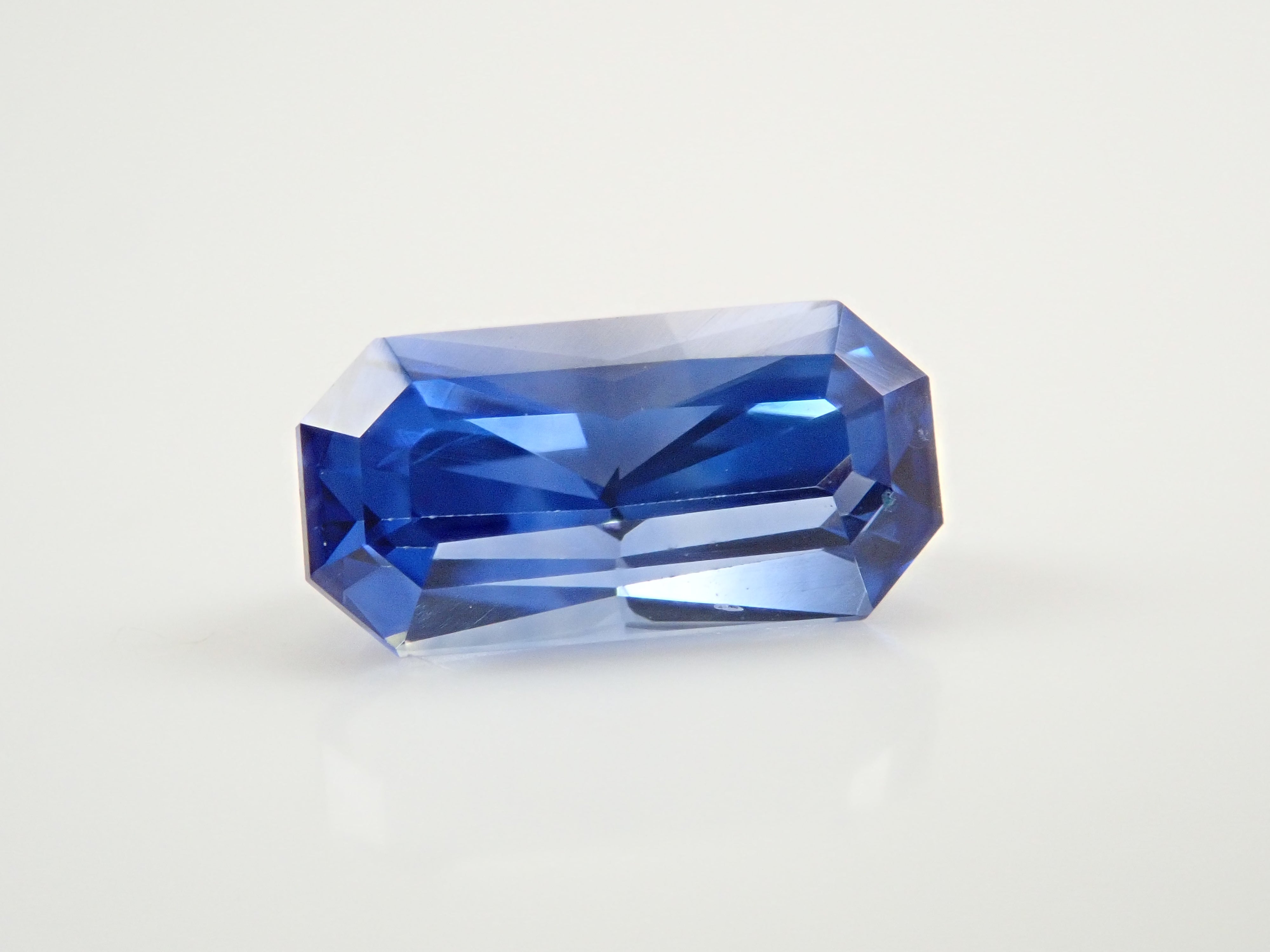 【12/21 22時販売】スリランカ産ブルーサファイア 1.008ctルース