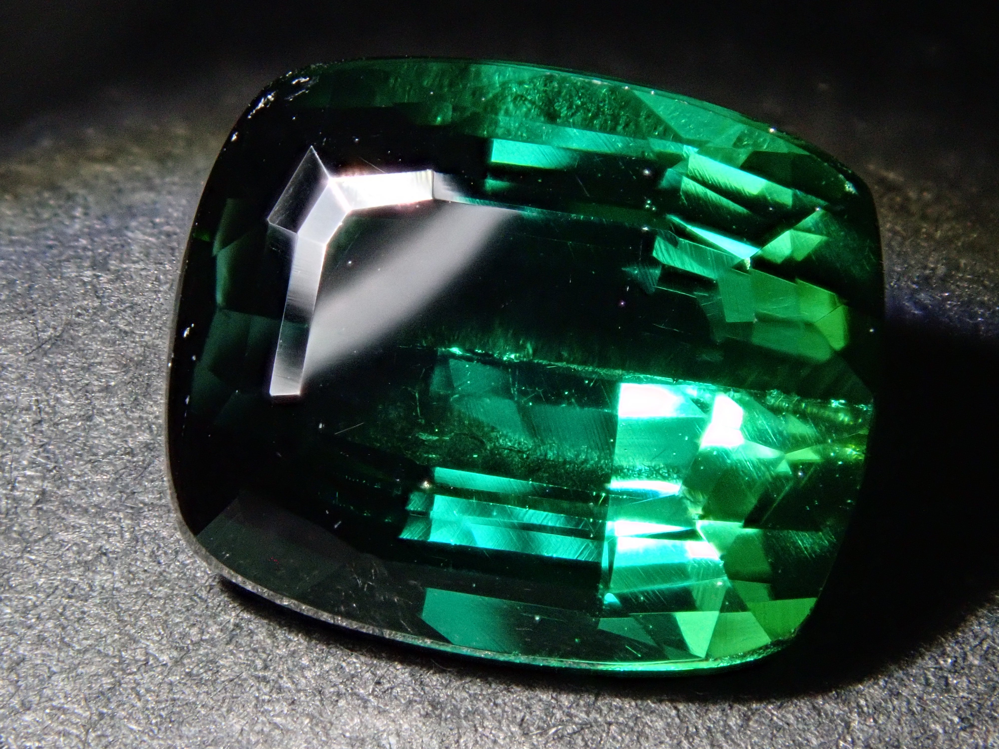 【12/22 22時販売】ブラジル産グリーントルマリン 3.102ctルース