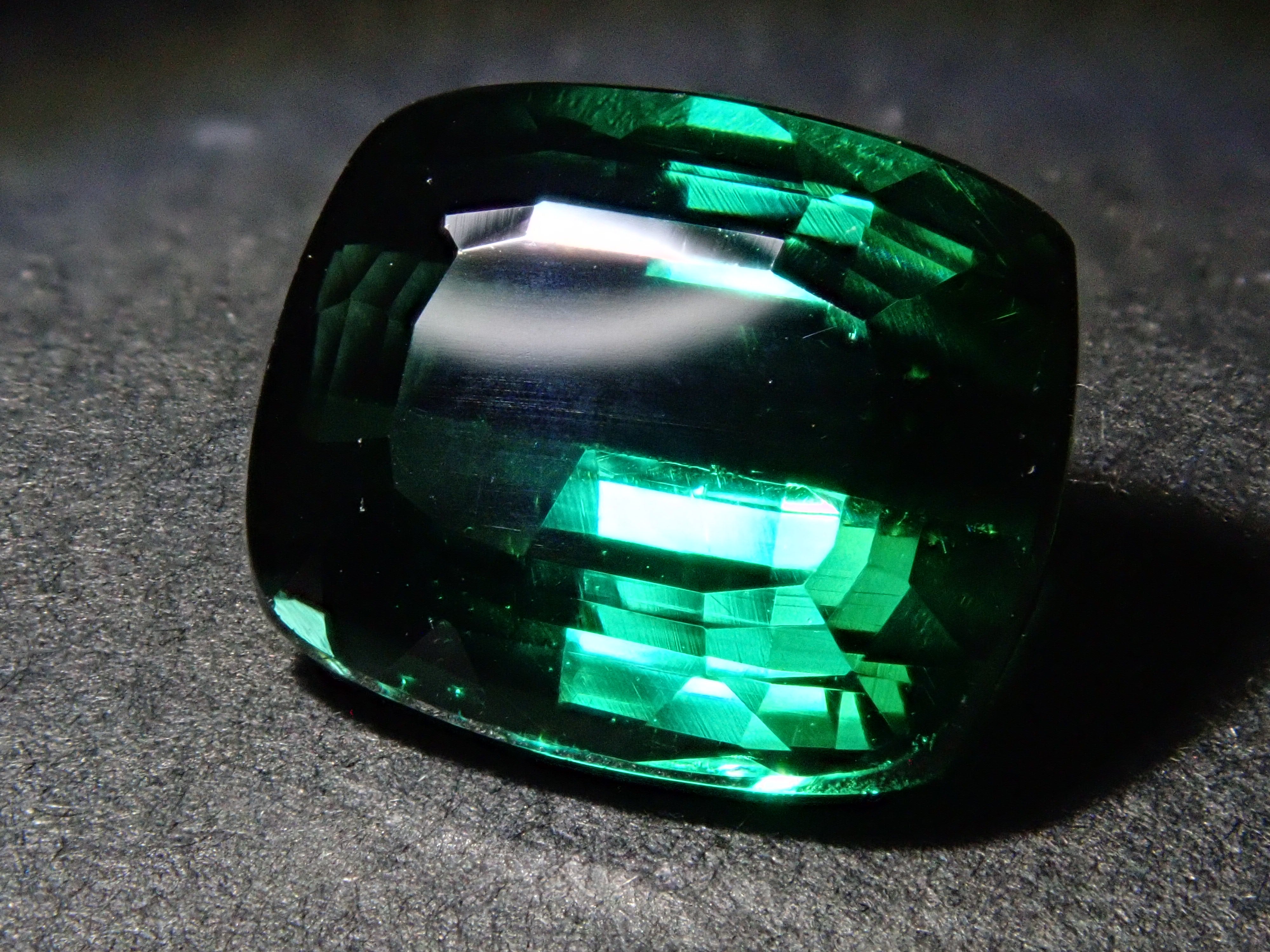 【12/22 22時販売】ブラジル産グリーントルマリン 3.102ctルース