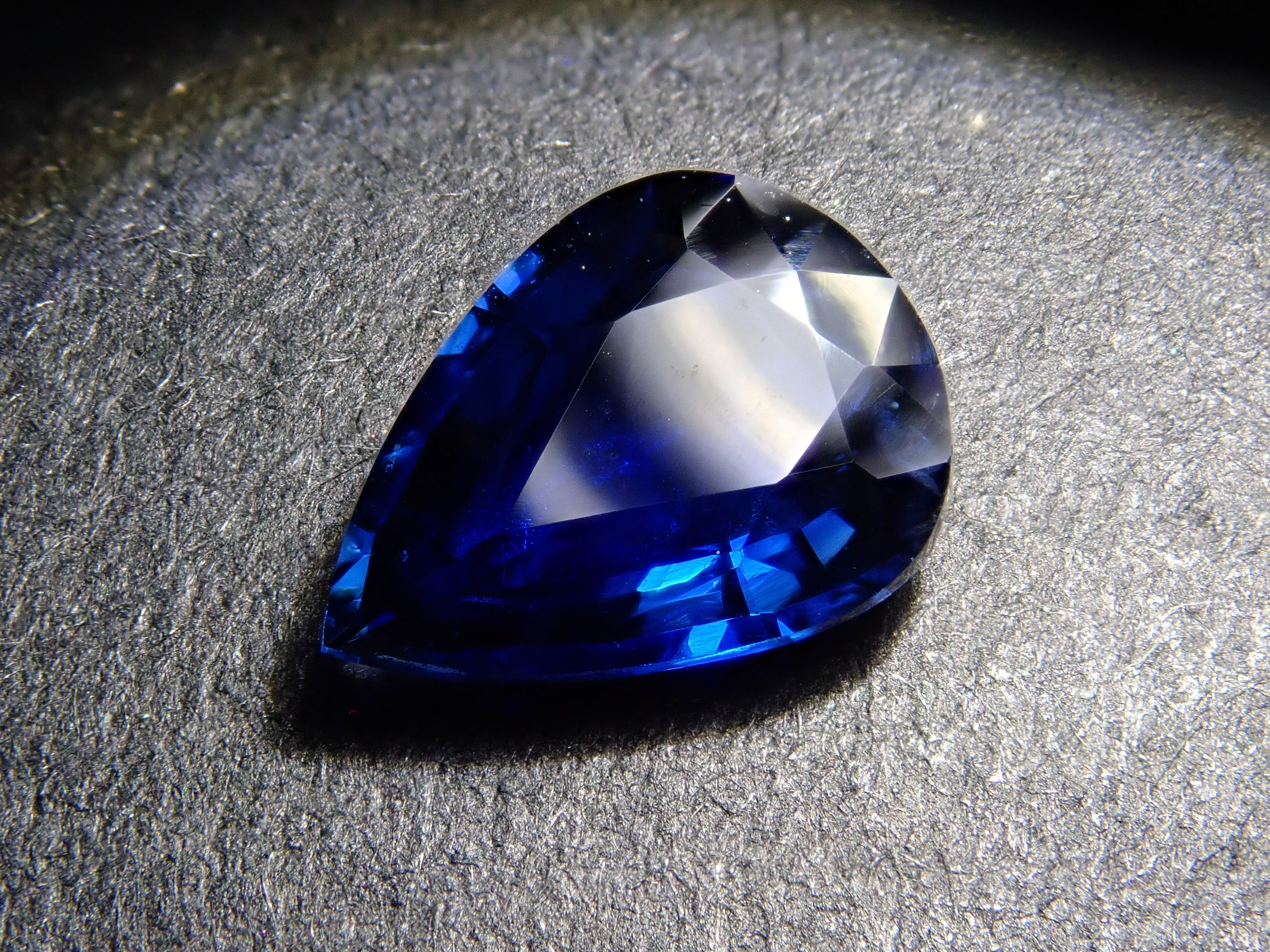 【12/22 22時販売】スリランカ産ブルーサファイア 0.645ctルース