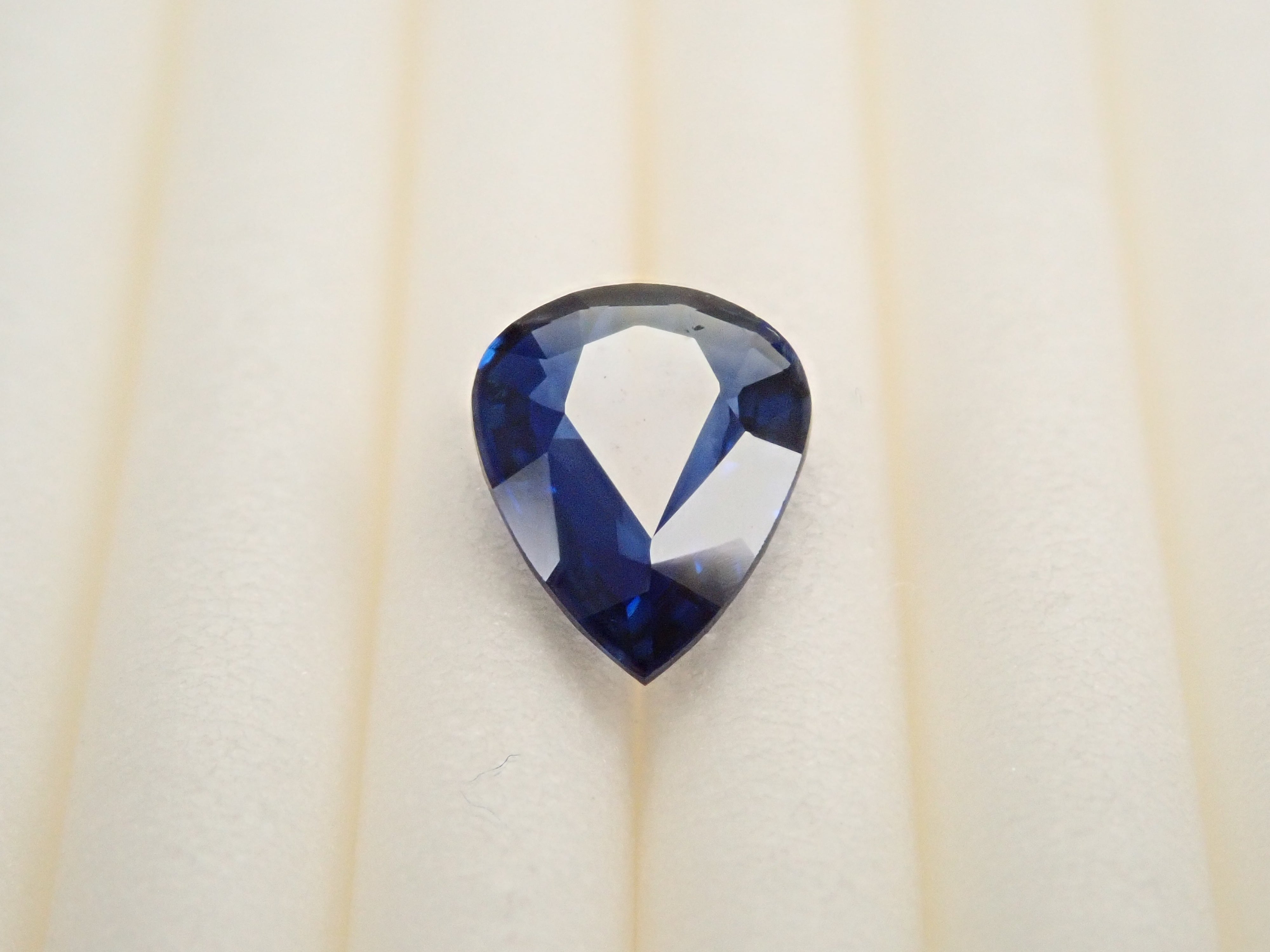 【12/22 22時販売】スリランカ産ブルーサファイア 0.645ctルース