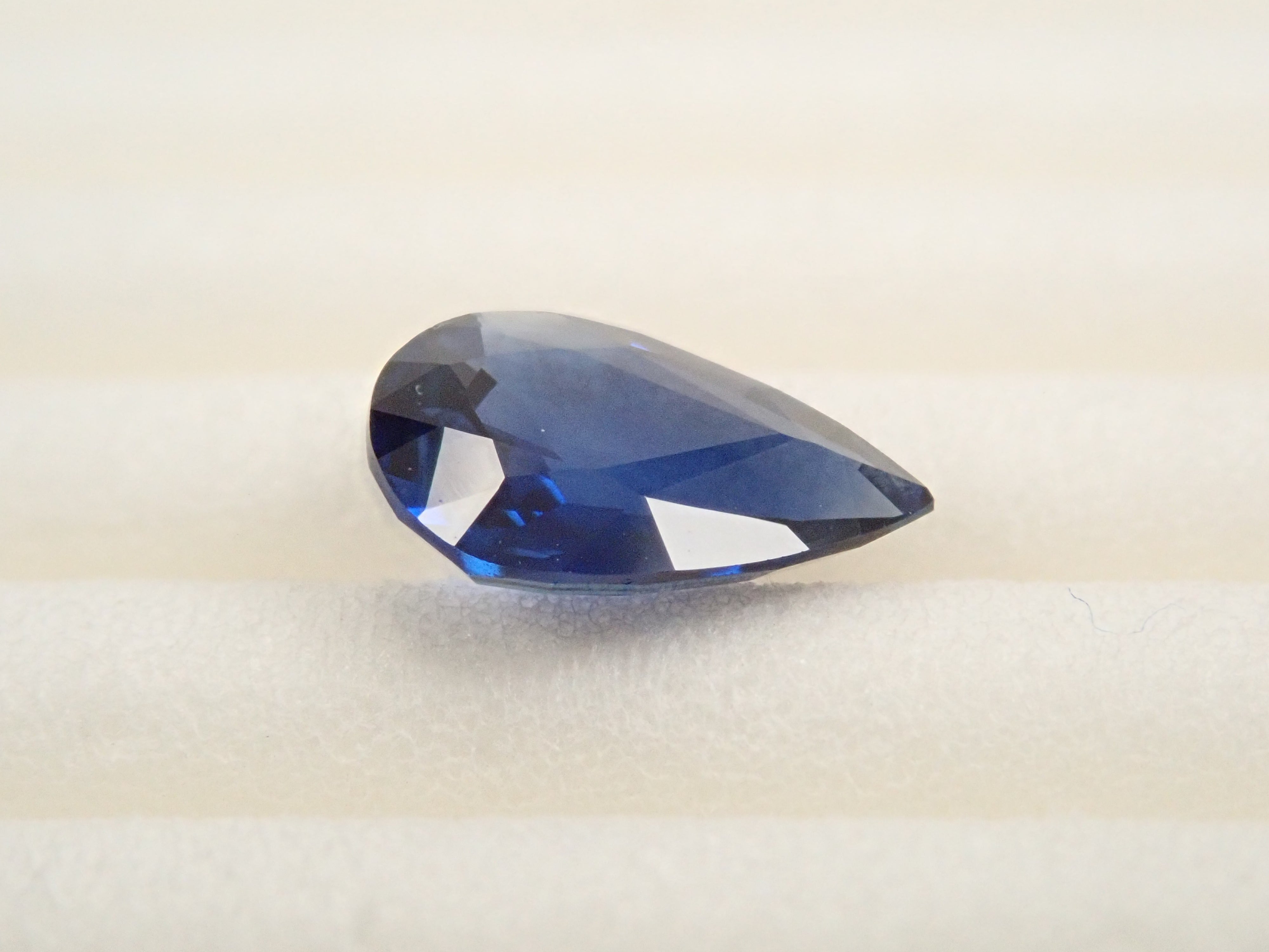【12/22 22時販売】スリランカ産ブルーサファイア 0.645ctルース