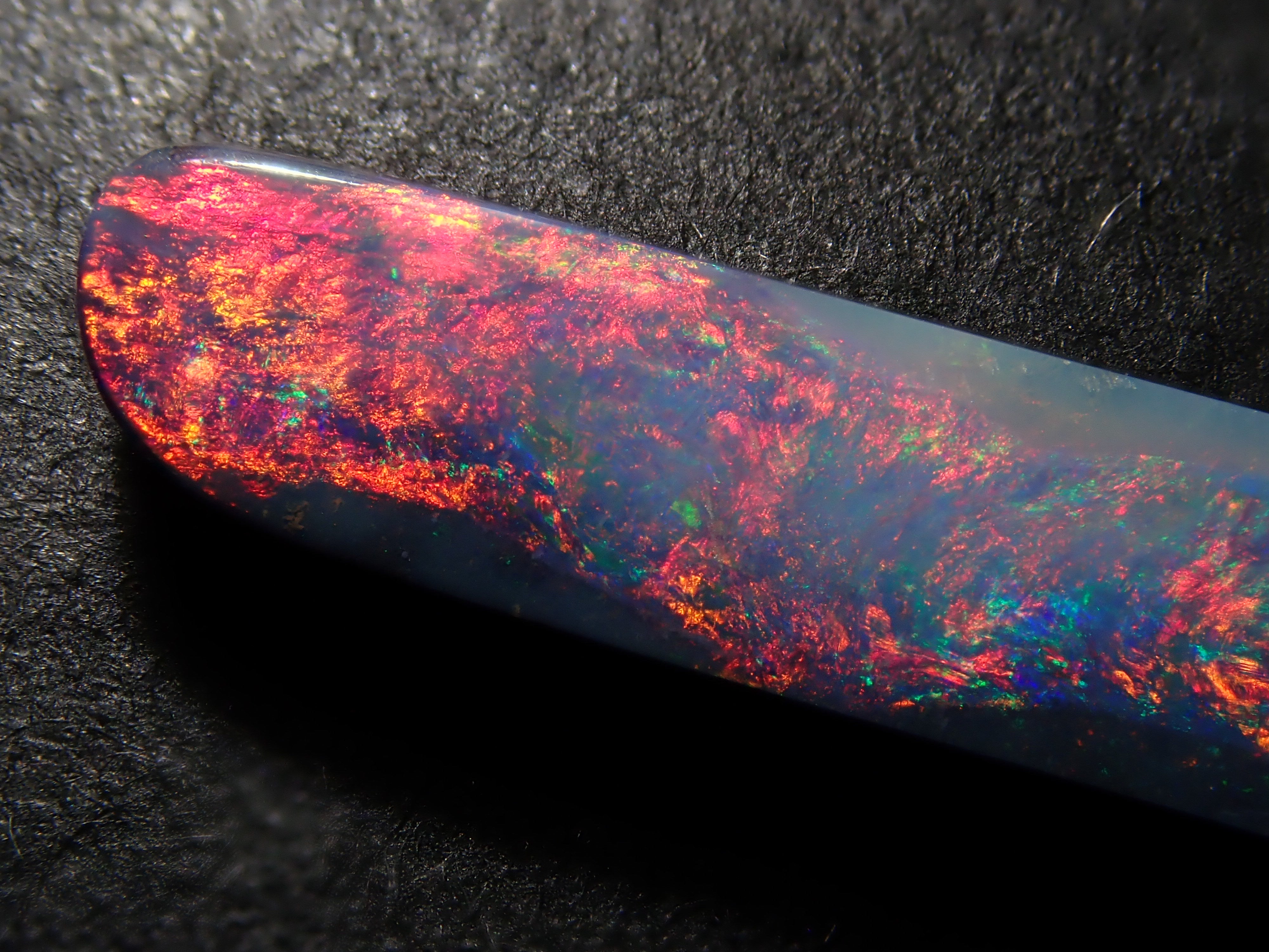 【12/25 22時販売】オーストラリア産ボルダーオパール 2.326ctルース