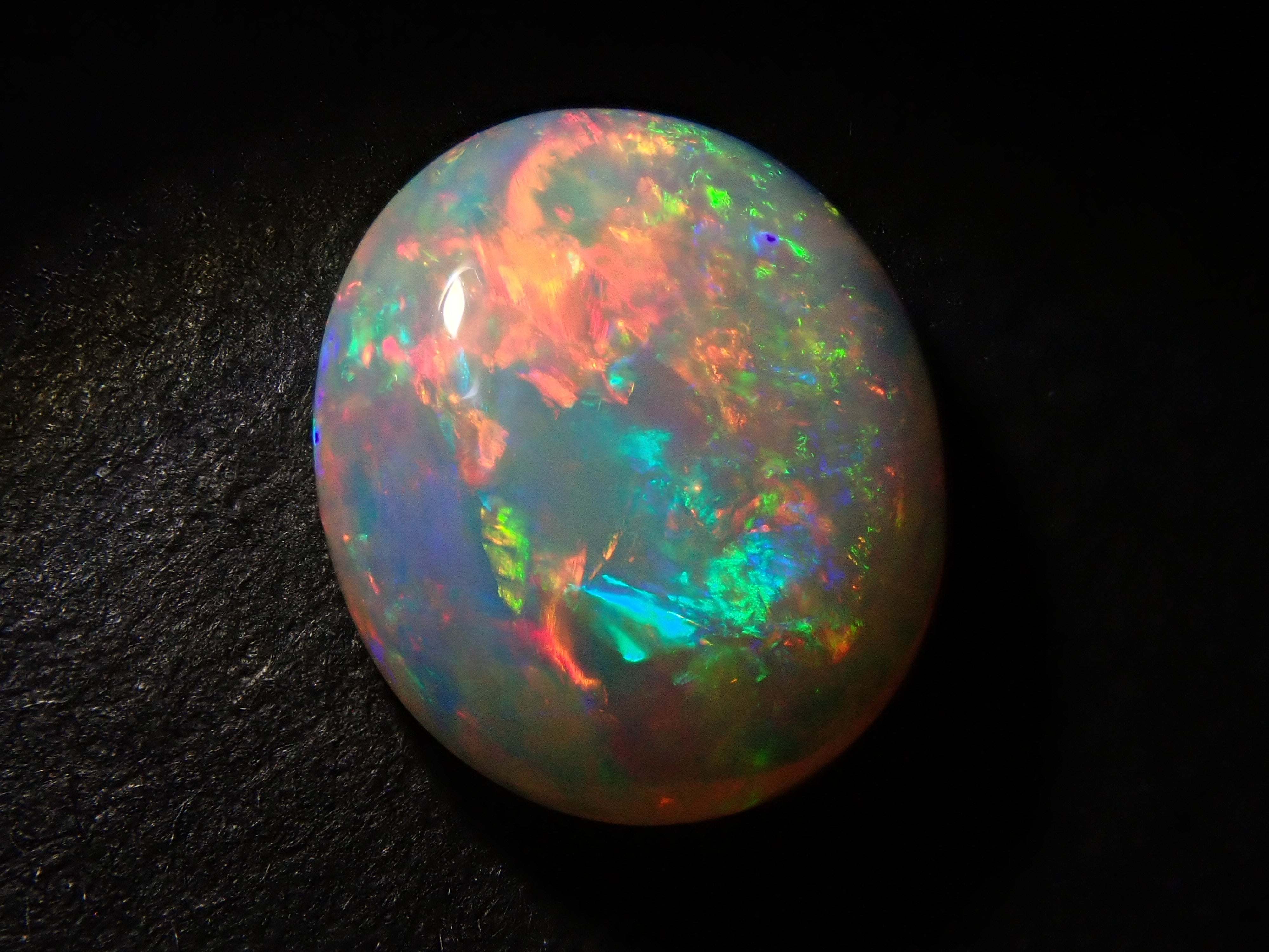 【12/24 22時販売】オーストラリア産ホワイトオパール 1.928ctルース