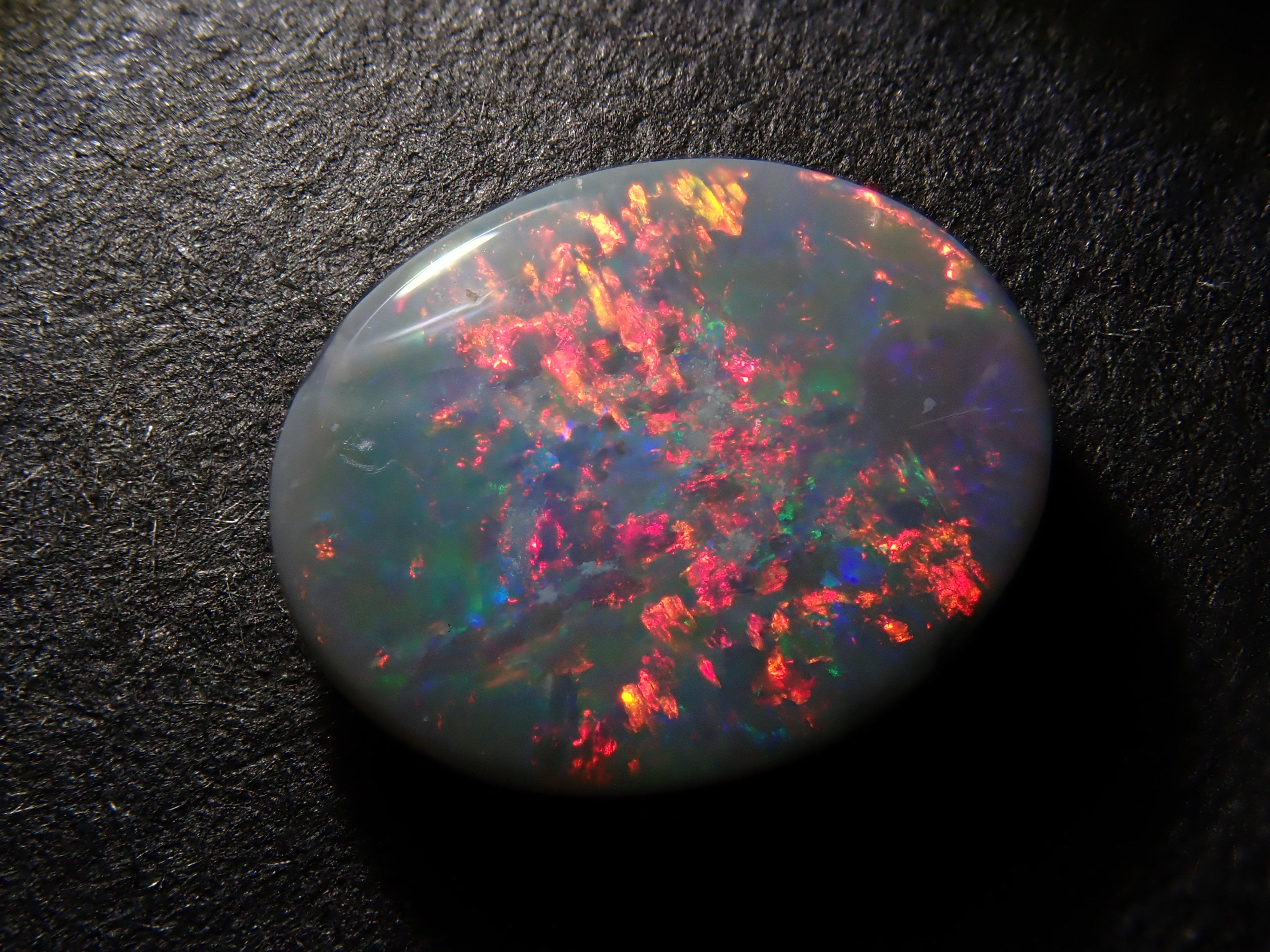 【1/31 22時販売】オーストラリア産ブラックオパール 0.825ctルース