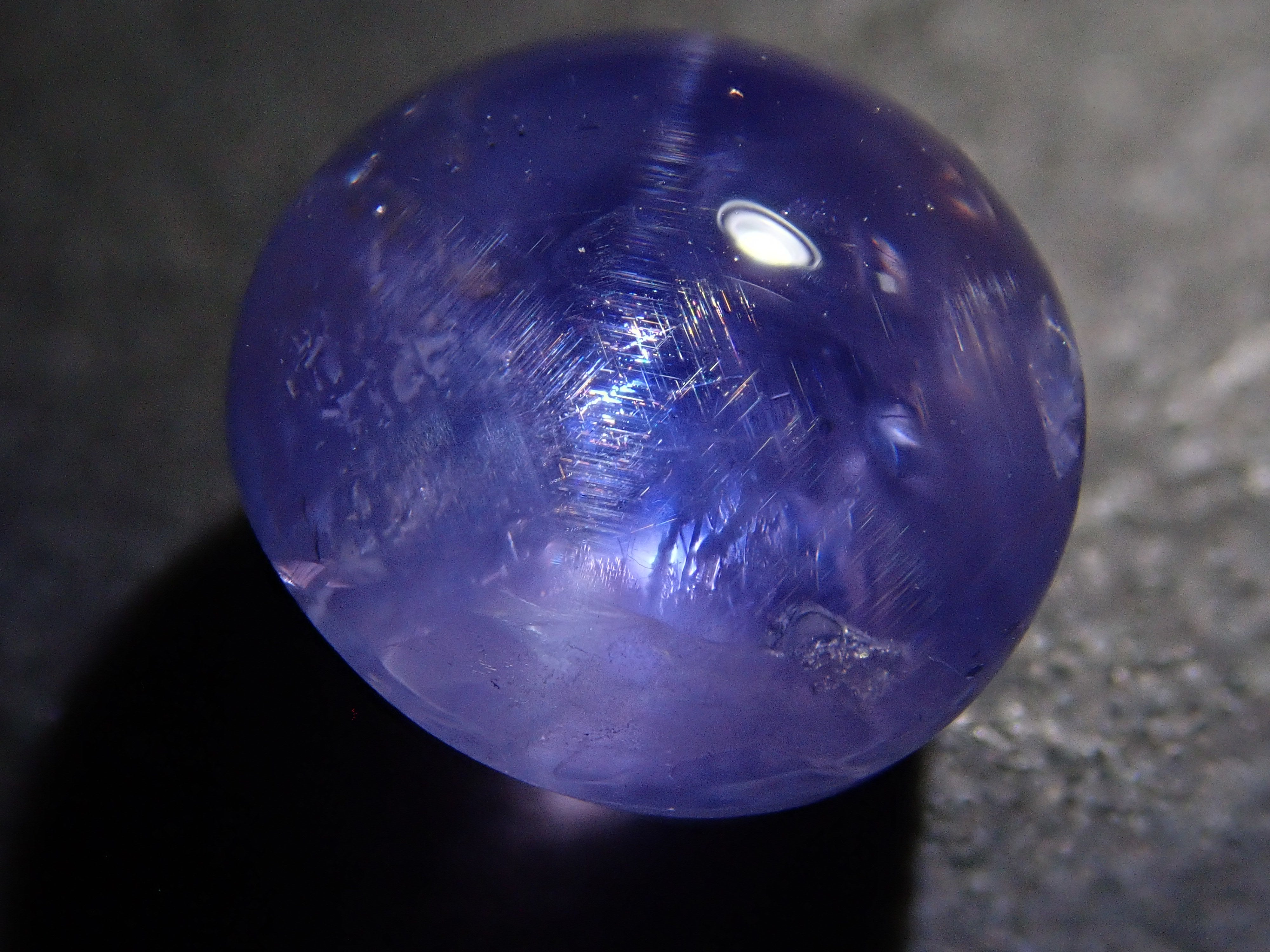 【Sale starts April 4th at 10 PM JST】Sri Lankan Star Sapphire 4.758ct Loose Stone (Color Shift)