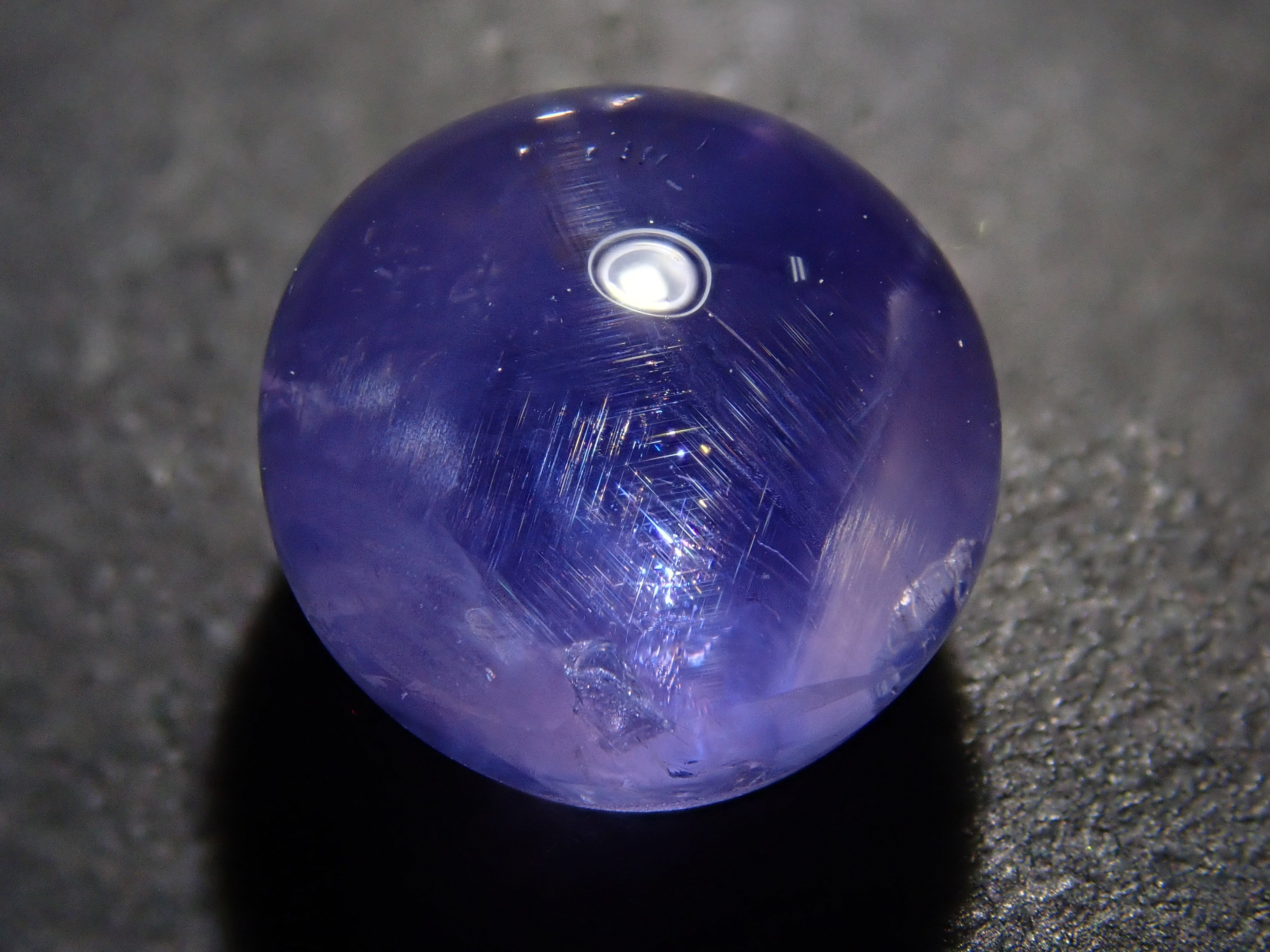 【Sale starts April 4th at 10 PM JST】Sri Lankan Star Sapphire 4.758ct Loose Stone (Color Shift)