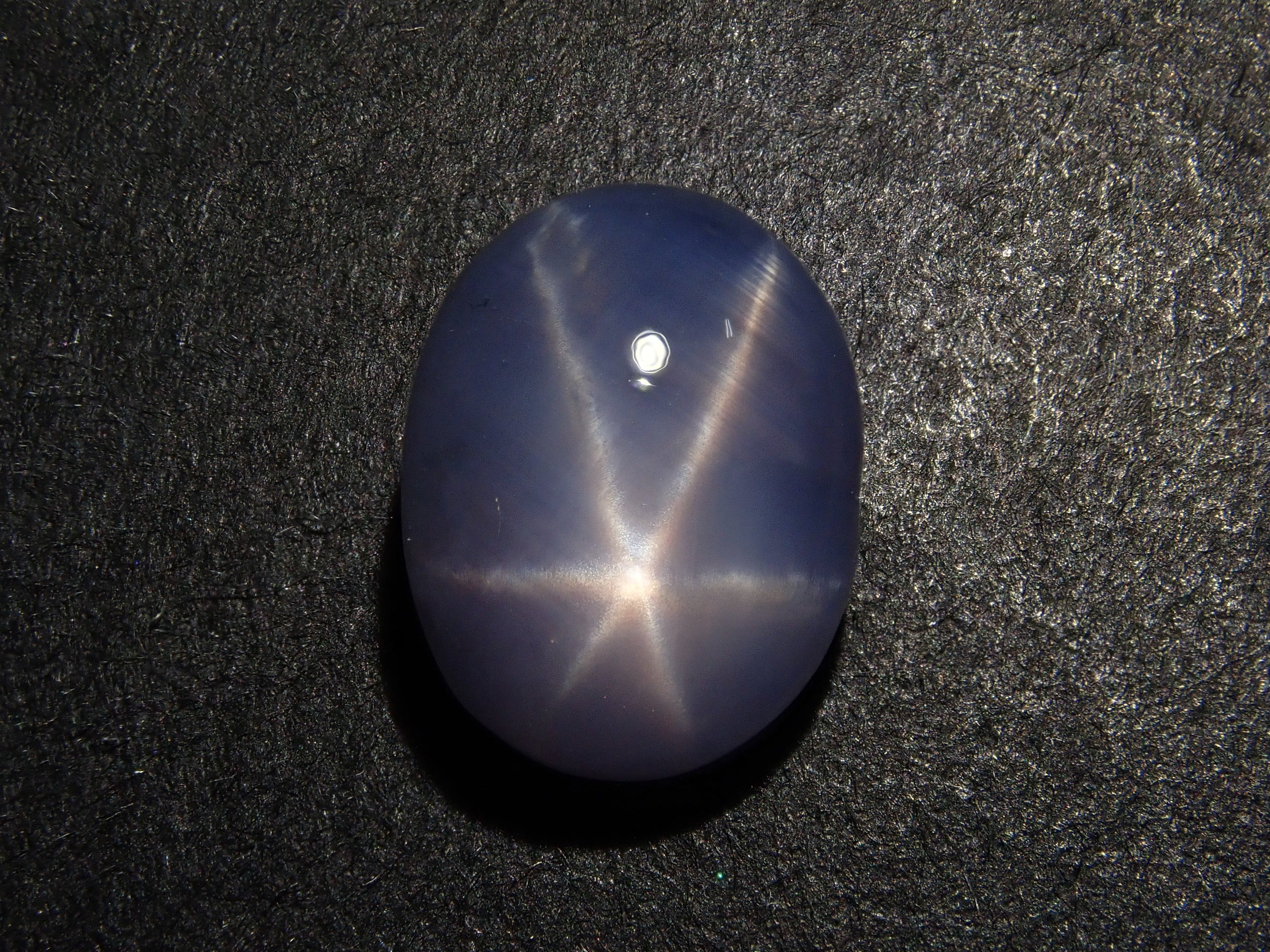 スリランカ産スターサファイア 3.821ctルース