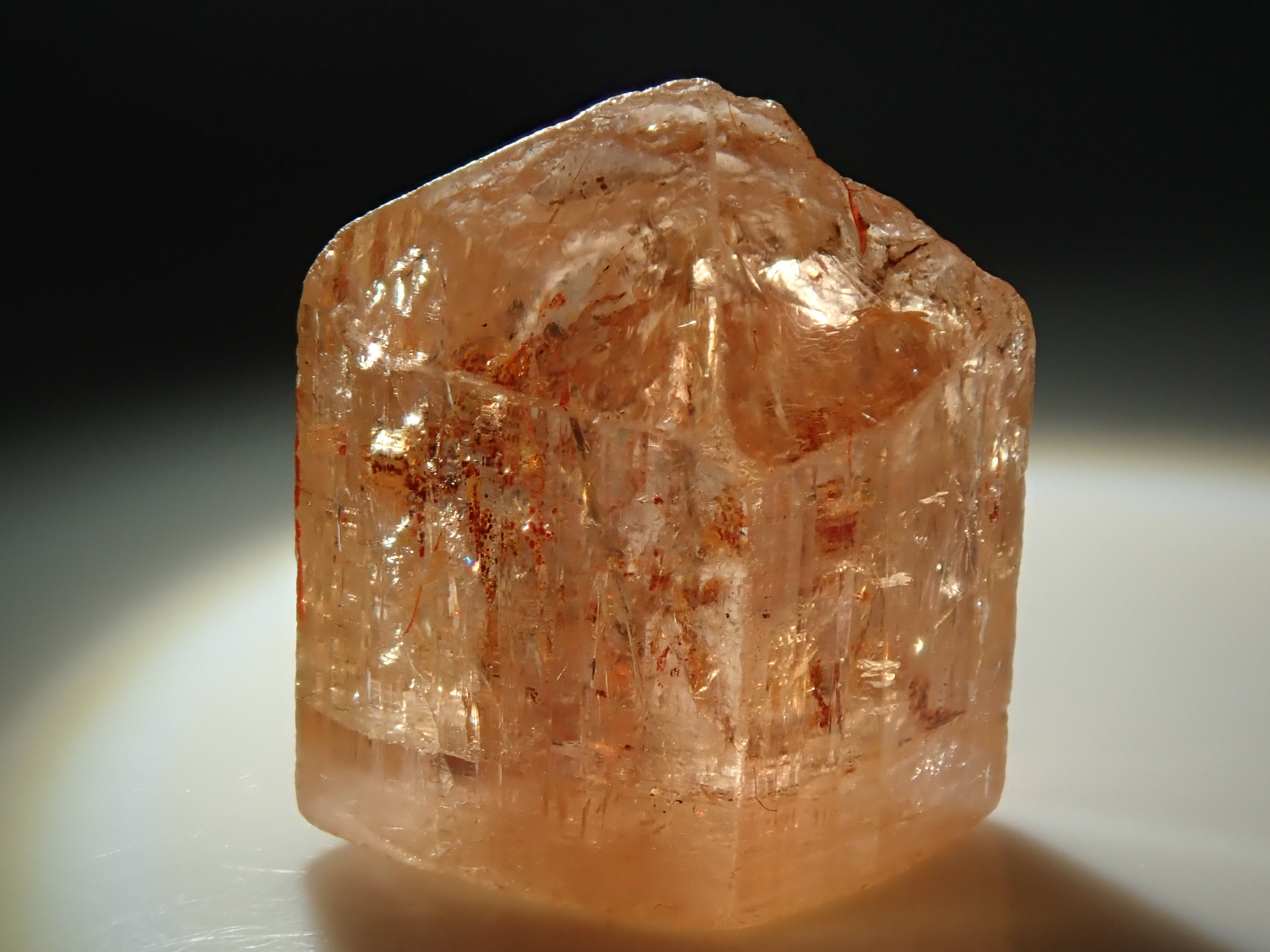 【12547808更新】インペリアルトパーズ 7.170ct原石