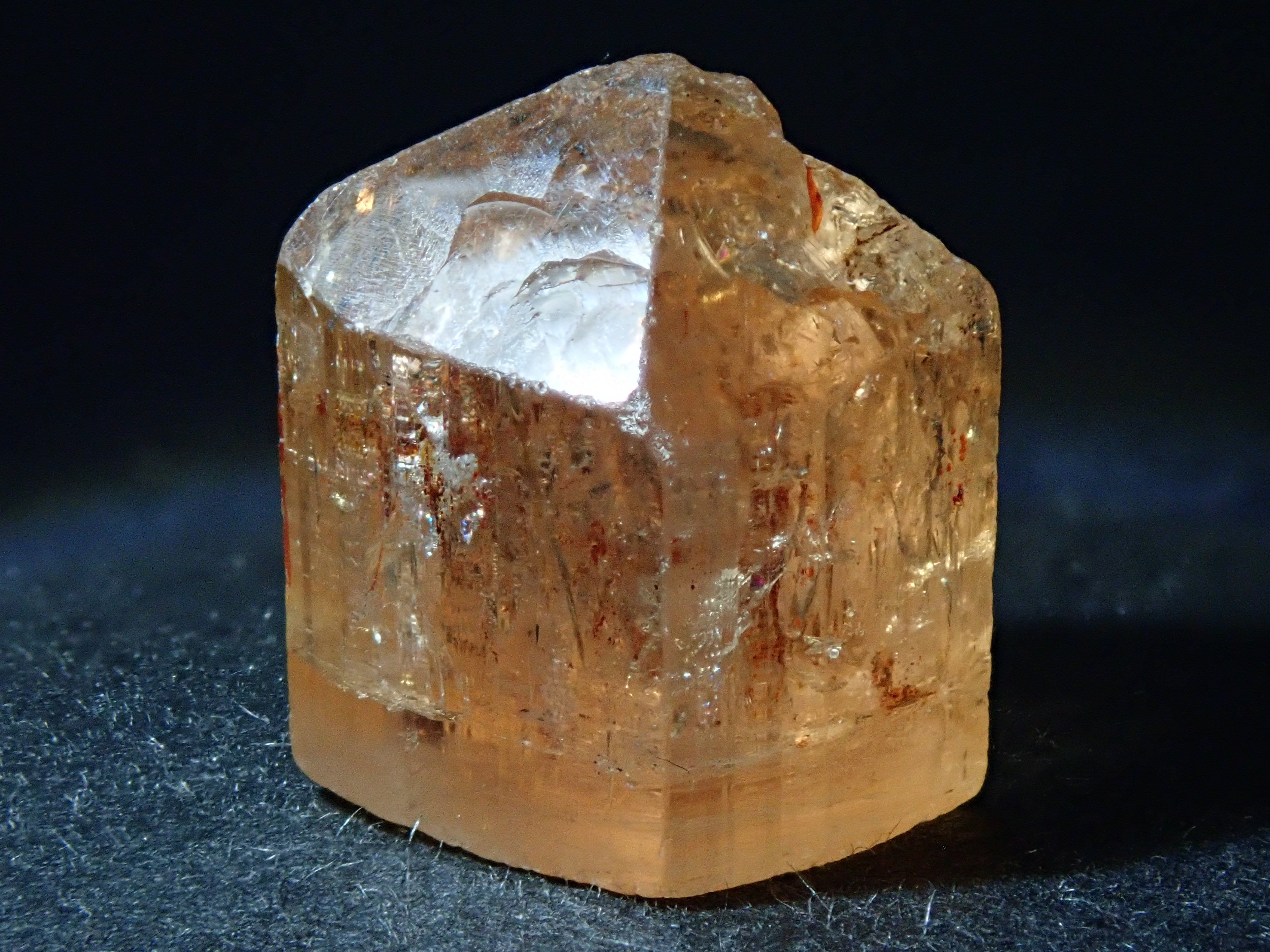 【12547808更新】インペリアルトパーズ 7.170ct原石