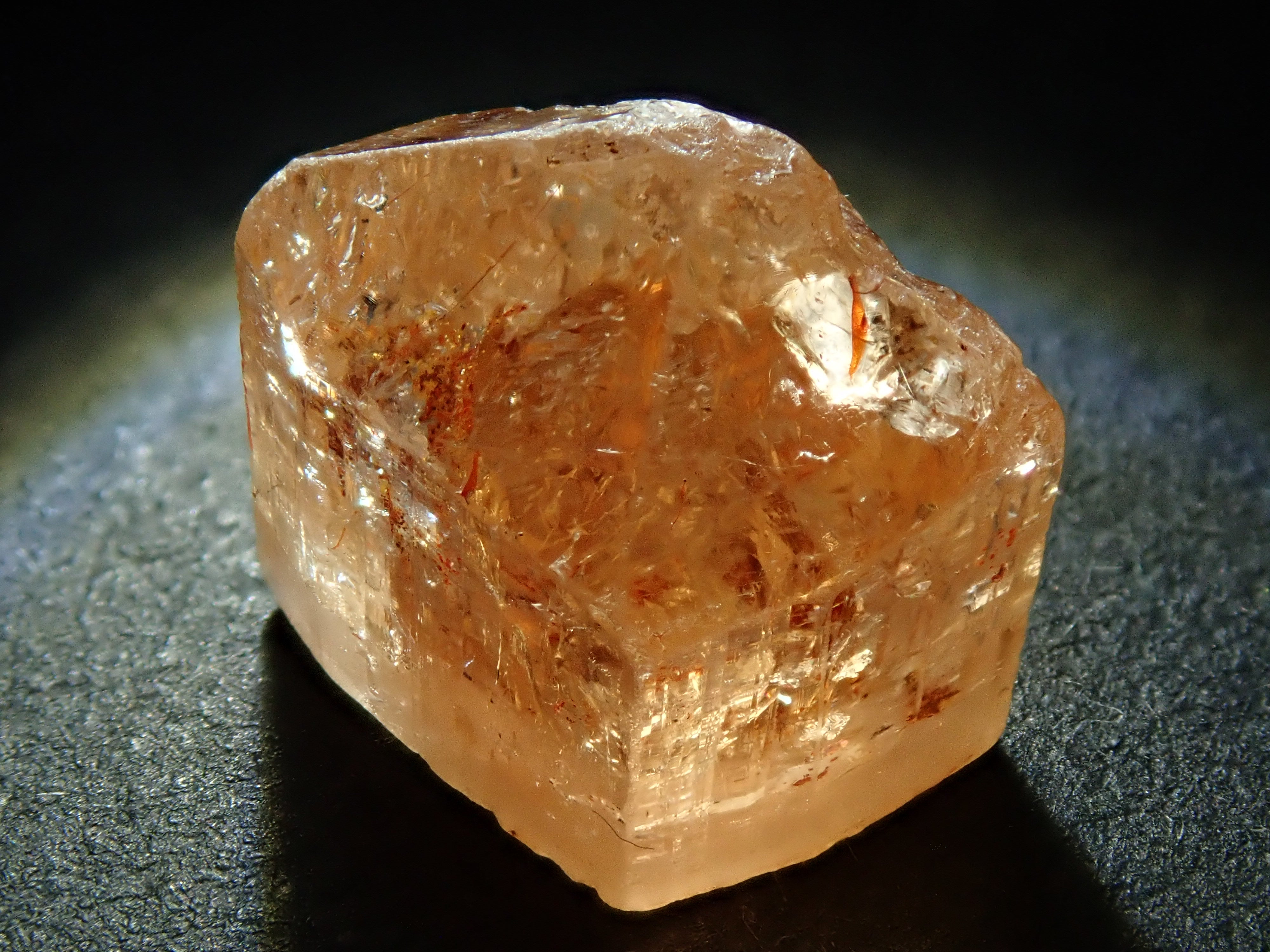 【12547808更新】インペリアルトパーズ 7.170ct原石