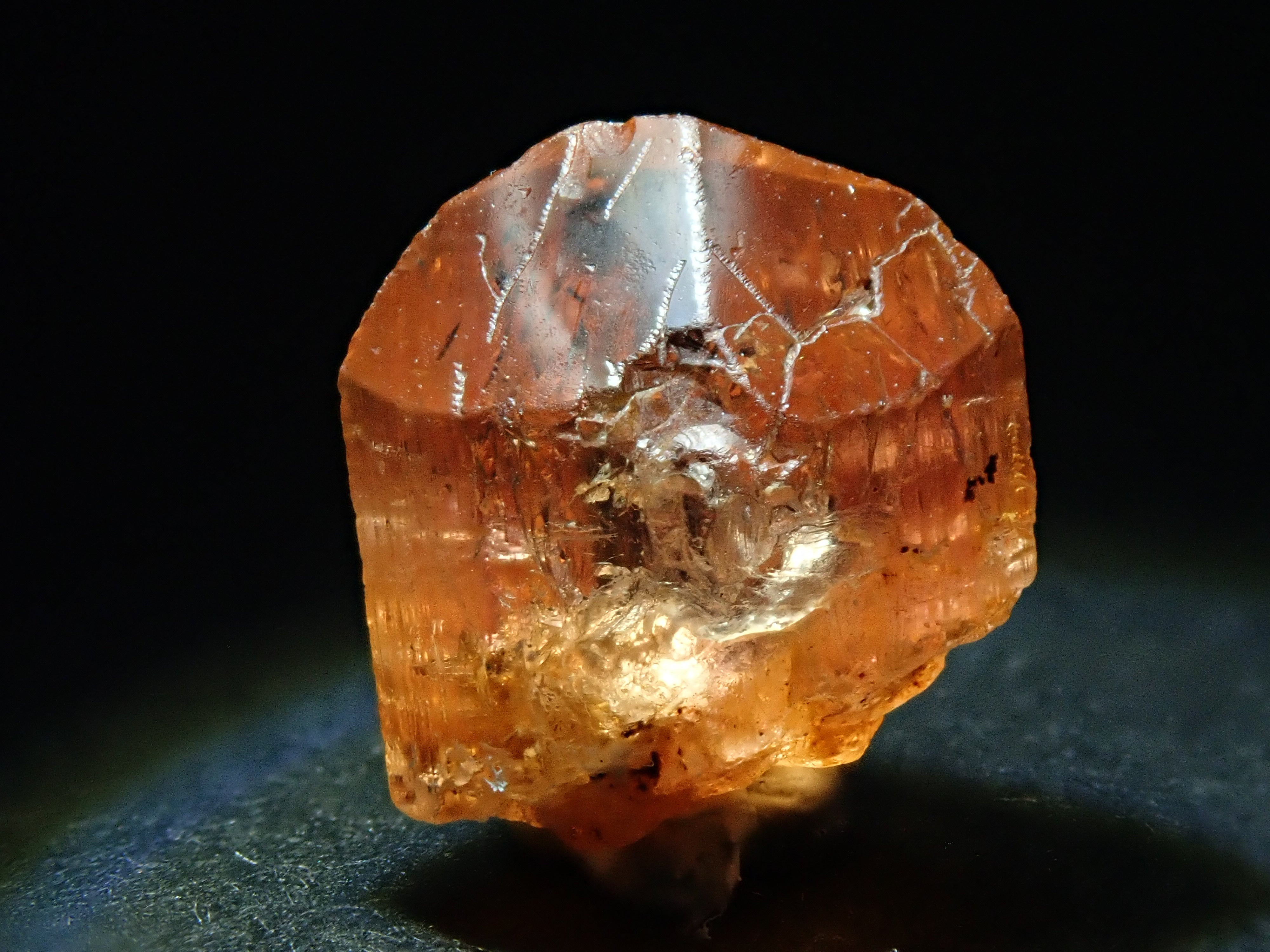 【12547809更新】インペリアルトパーズ 3.516ct原石