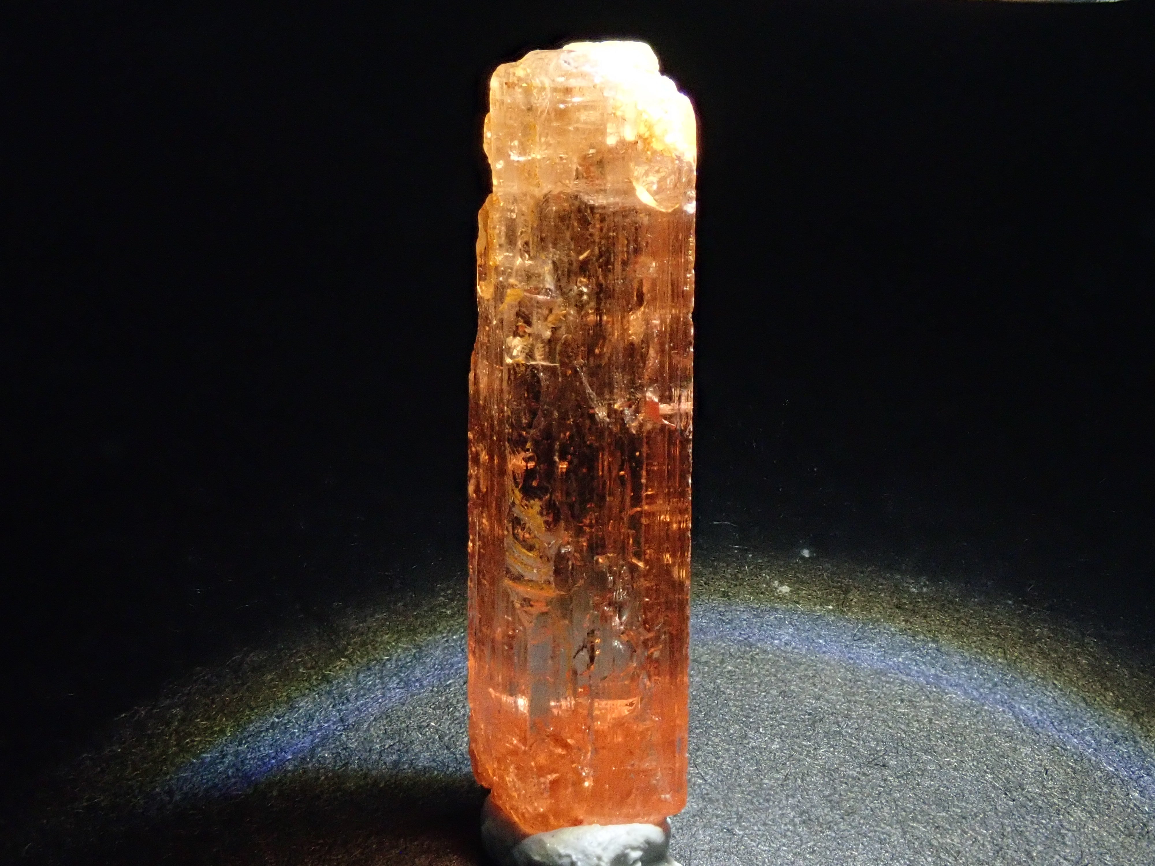 【12547810更新】インペリアルトパーズ 5.667ct原石