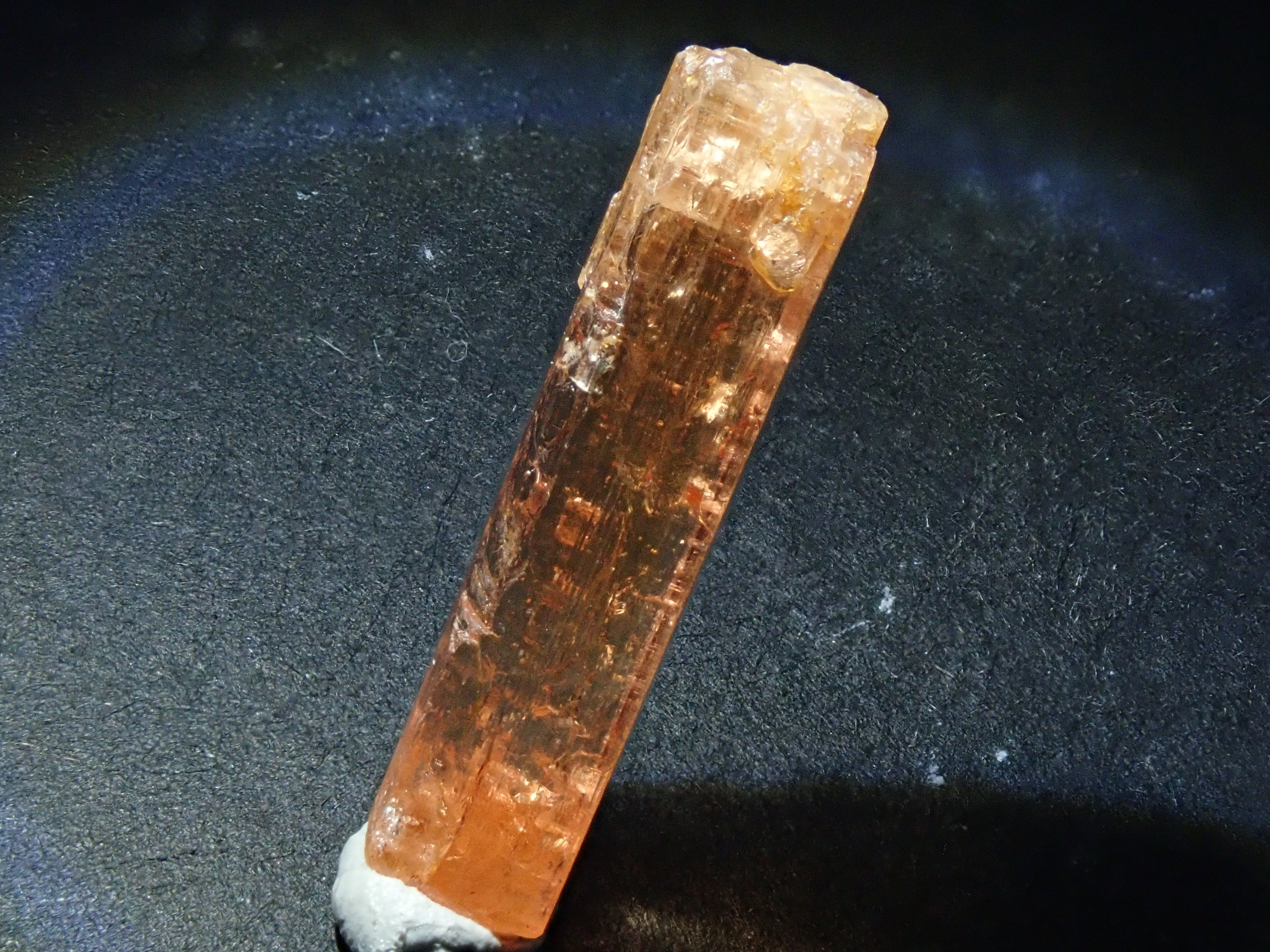 【12547810更新】インペリアルトパーズ 5.667ct原石