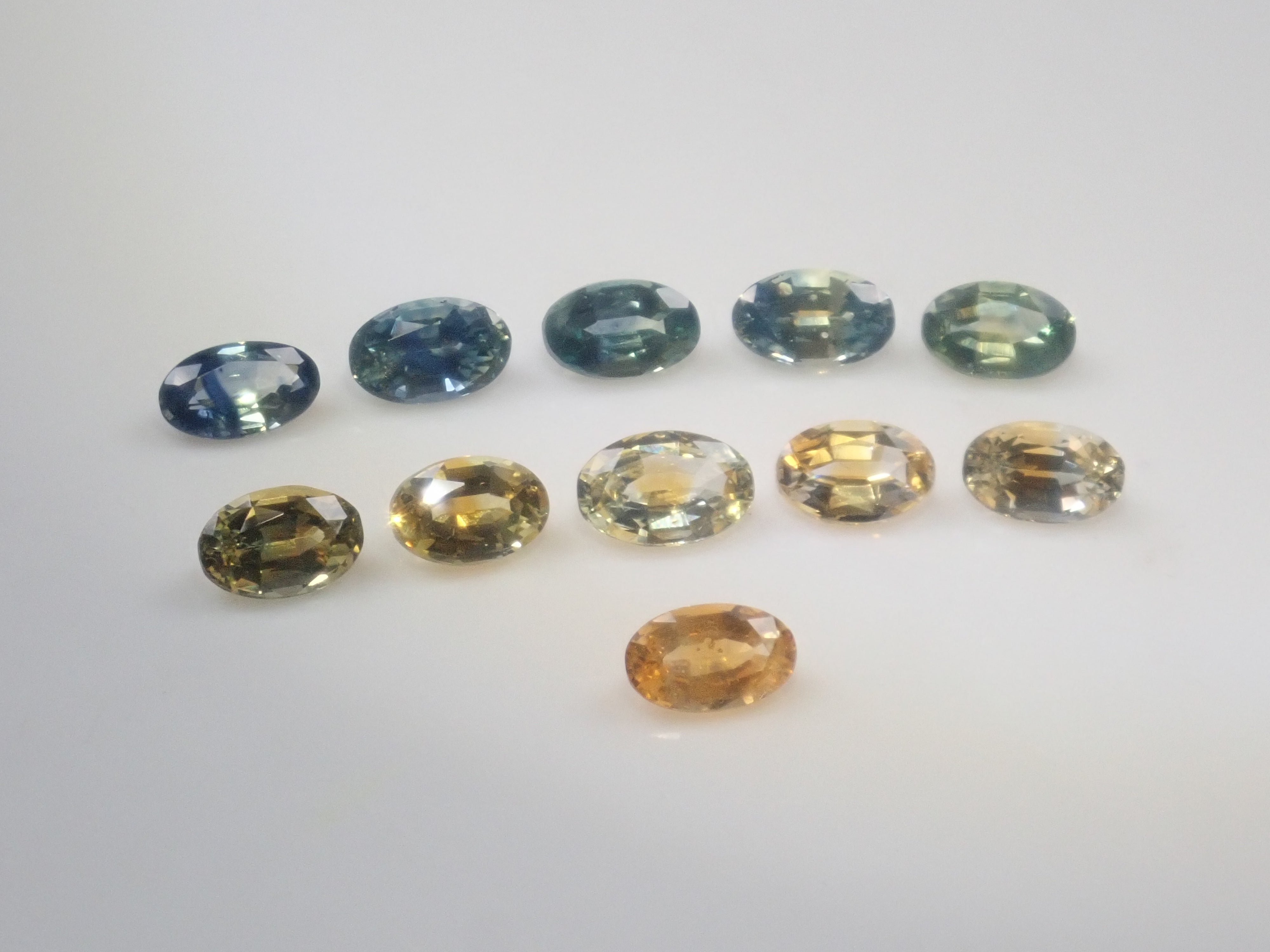 【12/20 22時販売】《限定11石》モンタナサファイア(ロッククリーク鉱山)ガチャ💎1石ルース(オーバルカット,5×3mm)《複数購入割引有》