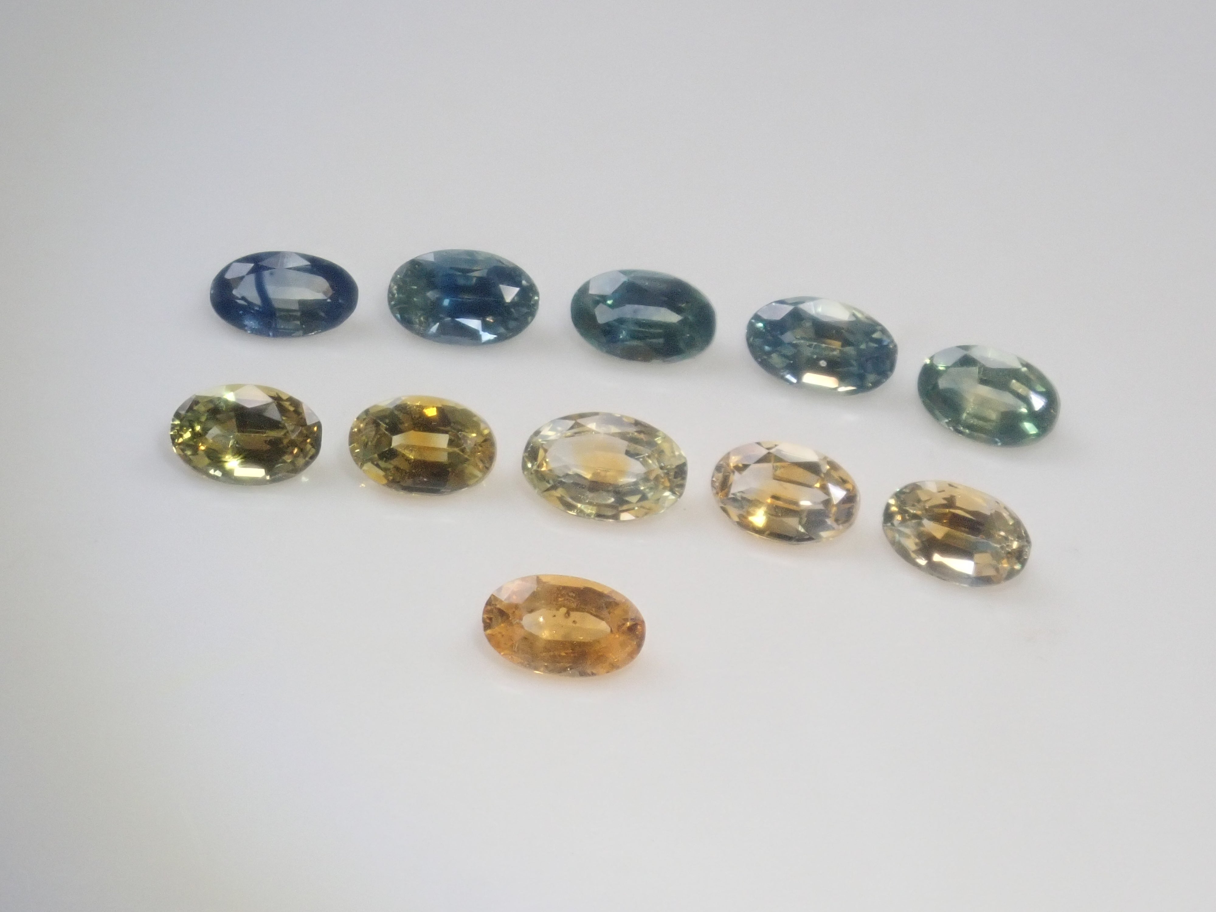 【12/20 22時販売】《限定11石》モンタナサファイア(ロッククリーク鉱山)ガチャ💎1石ルース(オーバルカット,5×3mm)《複数購入割引有》