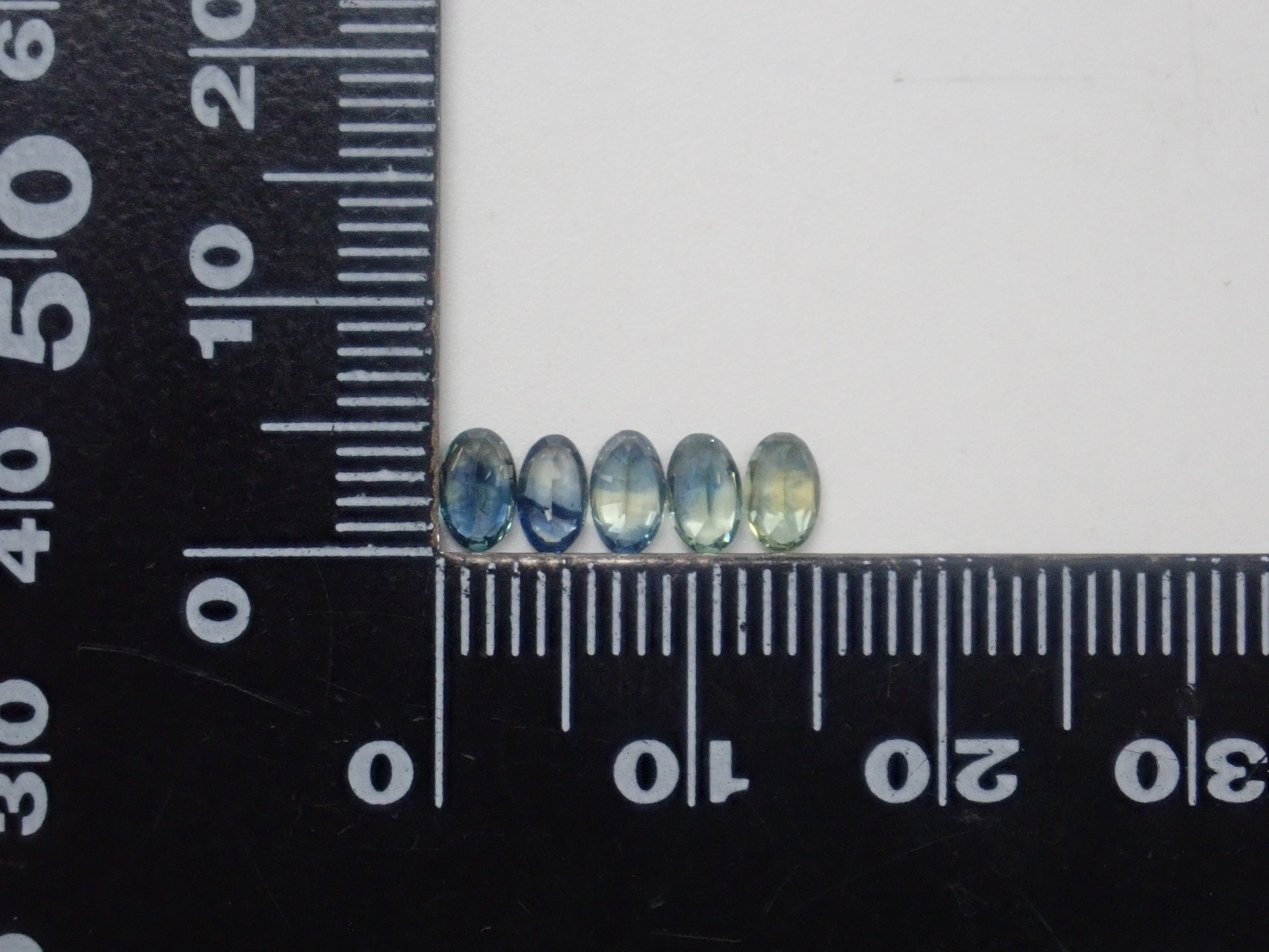 【12/20 22時販売】《限定11石》モンタナサファイア(ロッククリーク鉱山)ガチャ💎1石ルース(オーバルカット,5×3mm)《複数購入割引有》