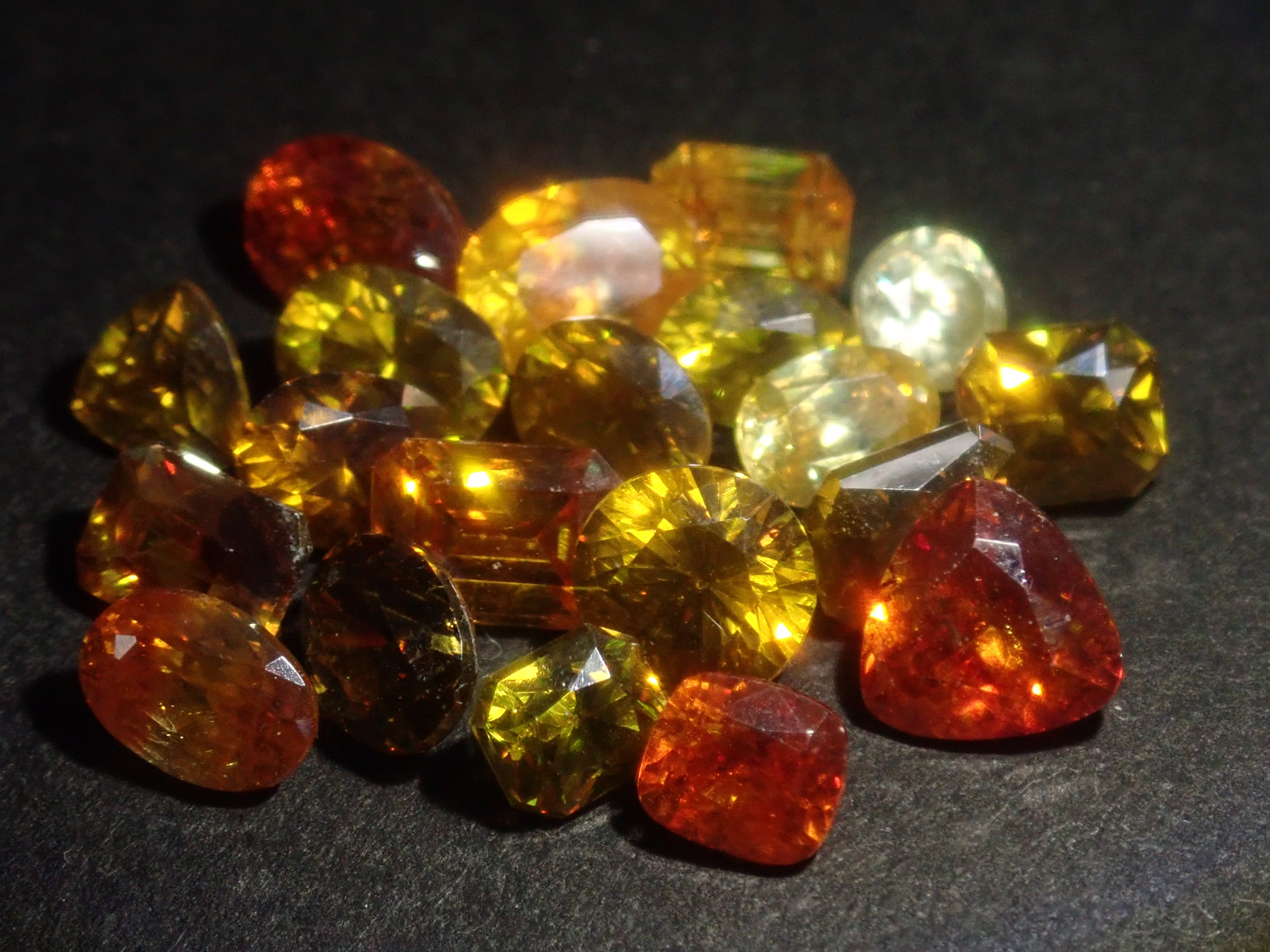 【12/30 22時販売】《限定20石》スペイン産スファレライト1石ルース《複数購入割引有》