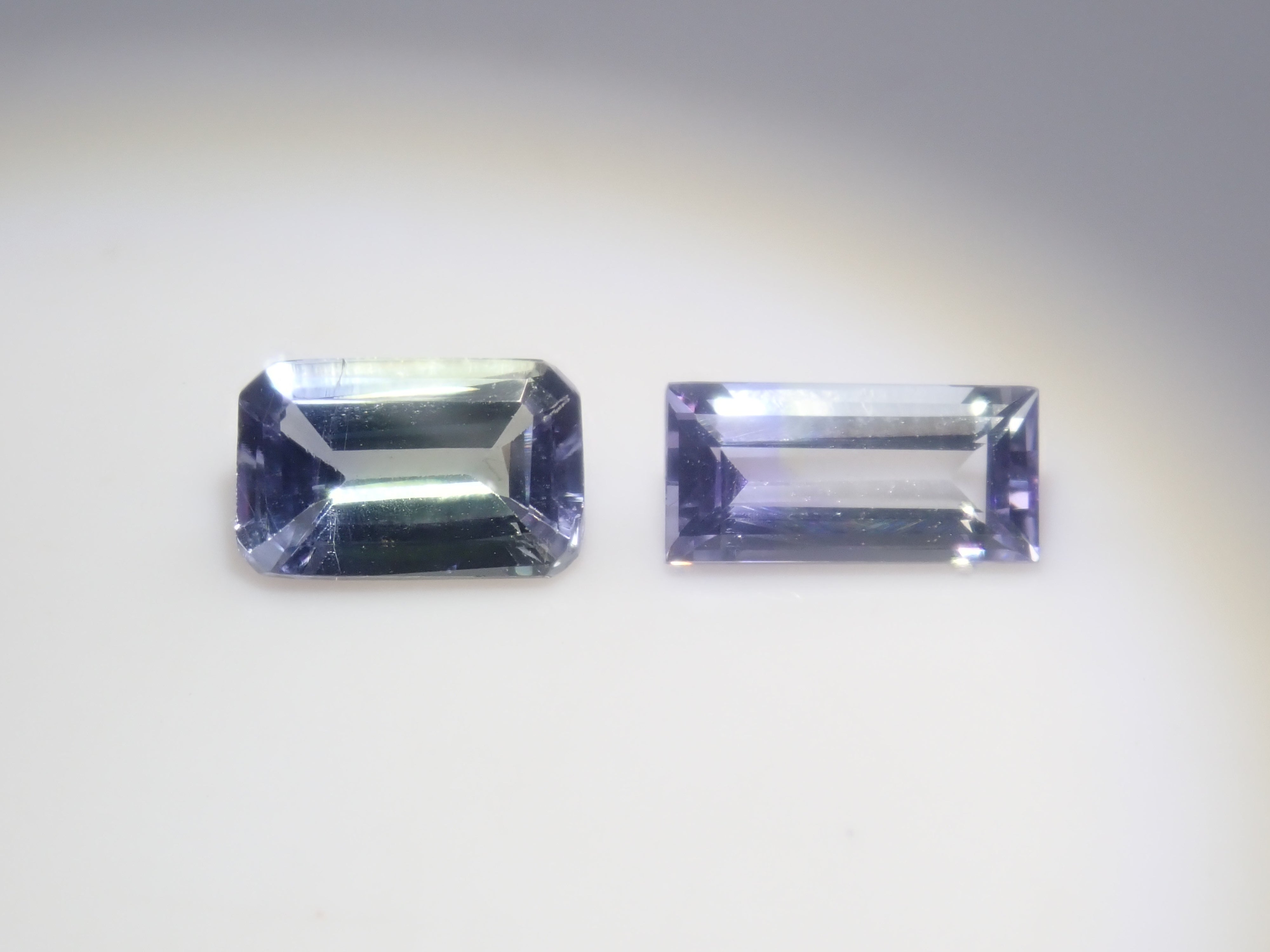 【1/2 22時販売】《限定11石》バイカラーガチャ(ジンバブエ産バイカラーユークレース、バイカラーサファイア、バイカラーゾイサイト含む)《複数購入割引有》