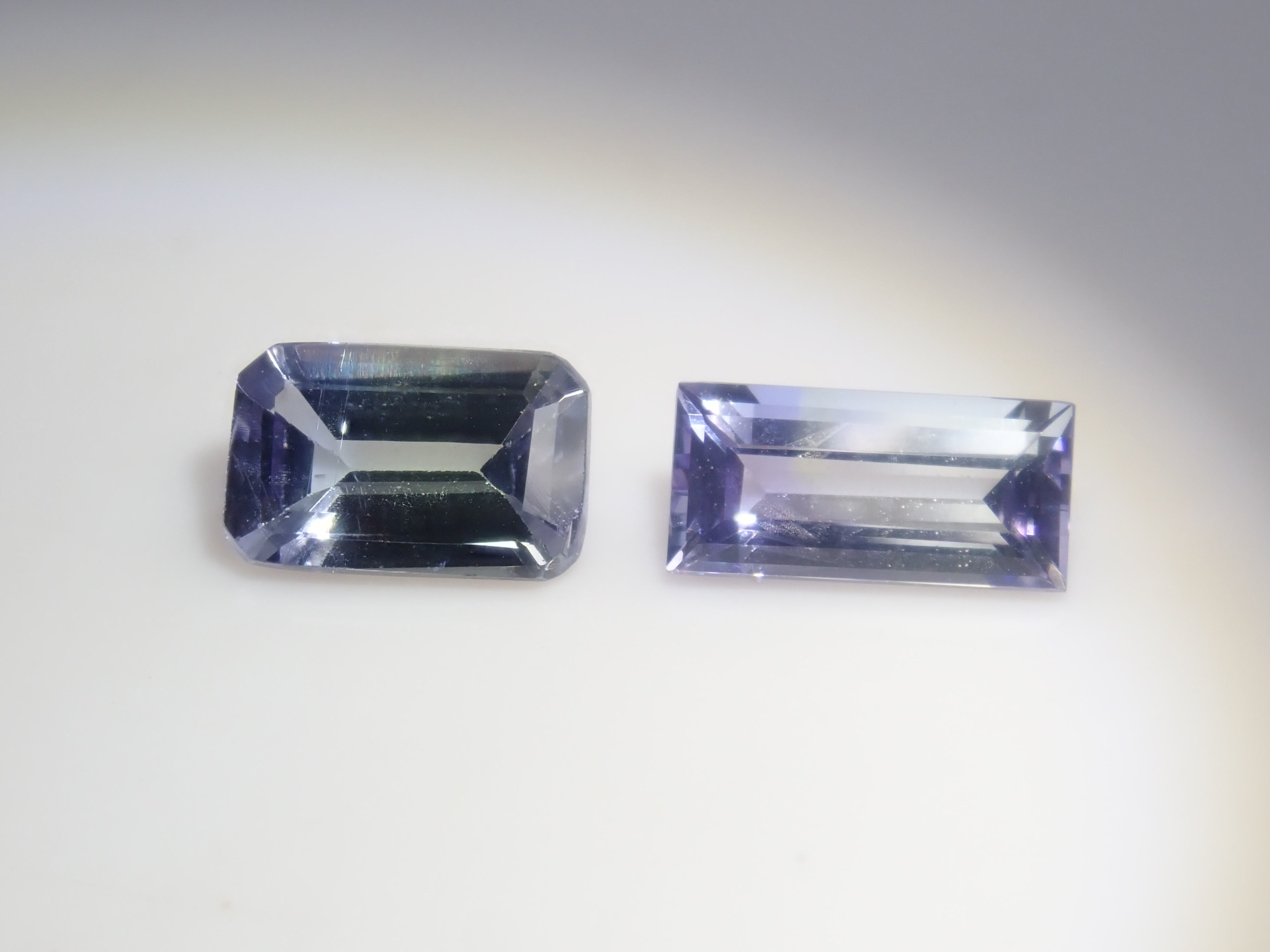 【1/2 22時販売】《限定11石》バイカラーガチャ(ジンバブエ産バイカラーユークレース、バイカラーサファイア、バイカラーゾイサイト含む)《複数購入割引有》