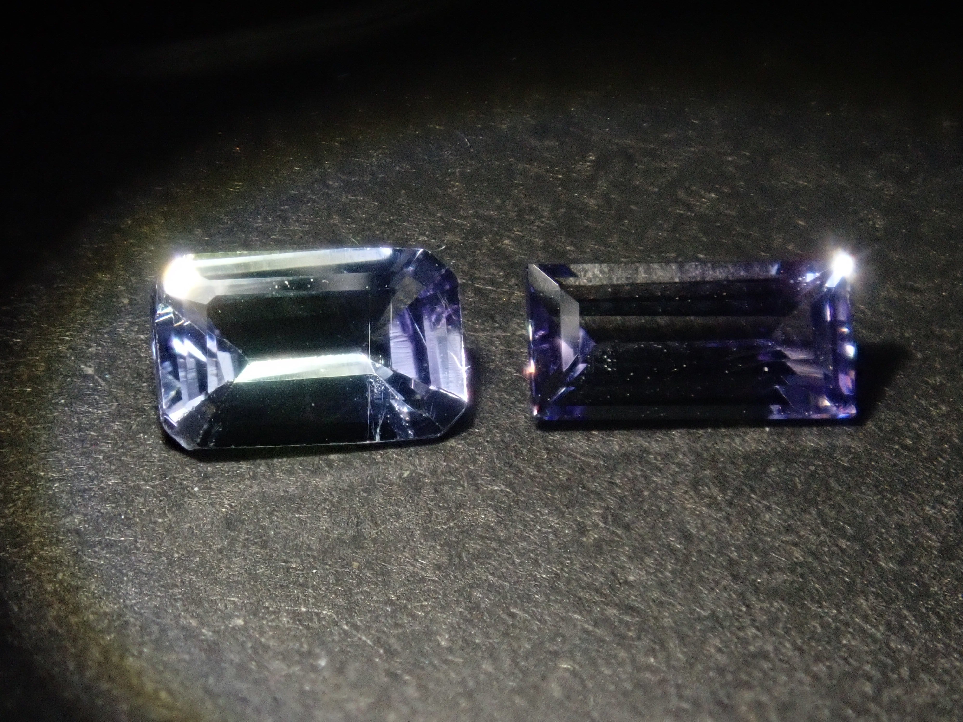 【1/2 22時販売】《限定11石》バイカラーガチャ(ジンバブエ産バイカラーユークレース、バイカラーサファイア、バイカラーゾイサイト含む)《複数購入割引有》