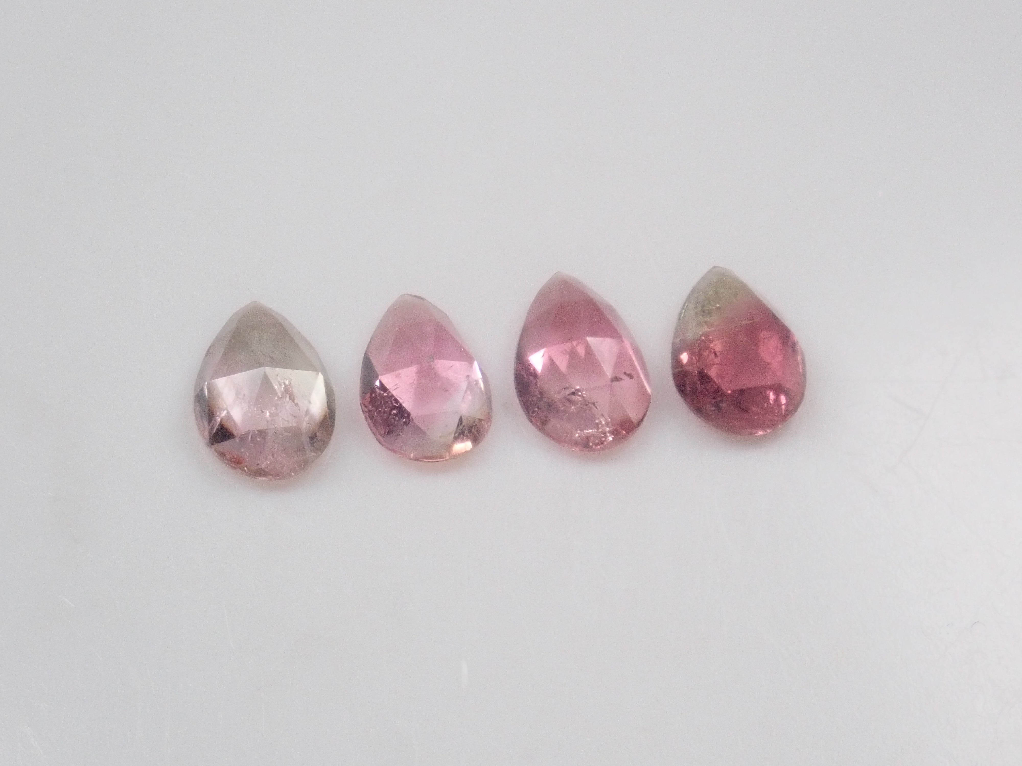 【1/2 22時販売】《限定11石》バイカラーガチャ(ジンバブエ産バイカラーユークレース、バイカラーサファイア、バイカラーゾイサイト含む)《複数購入割引有》