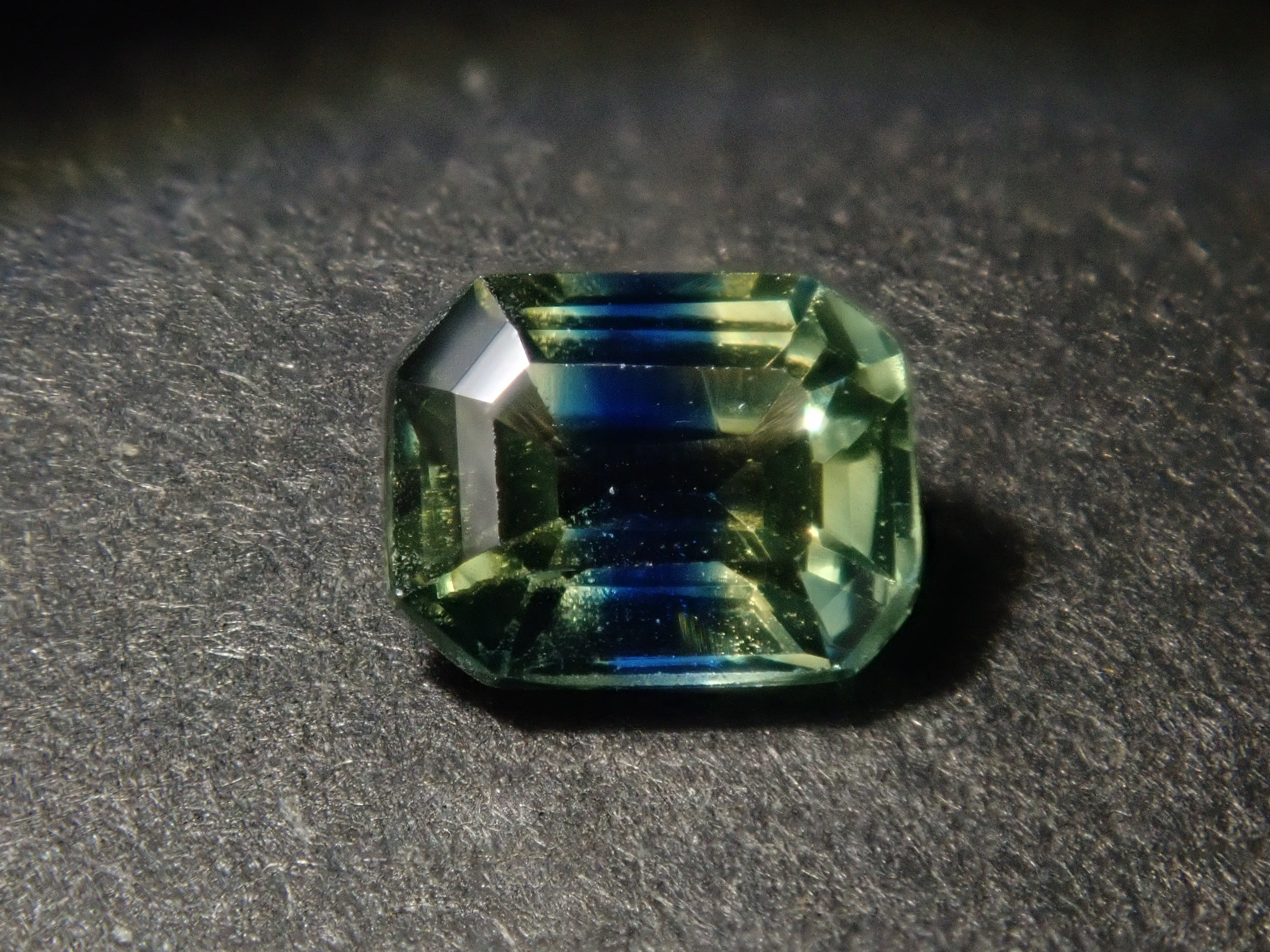 【1/2 22時販売】《限定11石》バイカラーガチャ(ジンバブエ産バイカラーユークレース、バイカラーサファイア、バイカラーゾイサイト含む)《複数購入割引有》