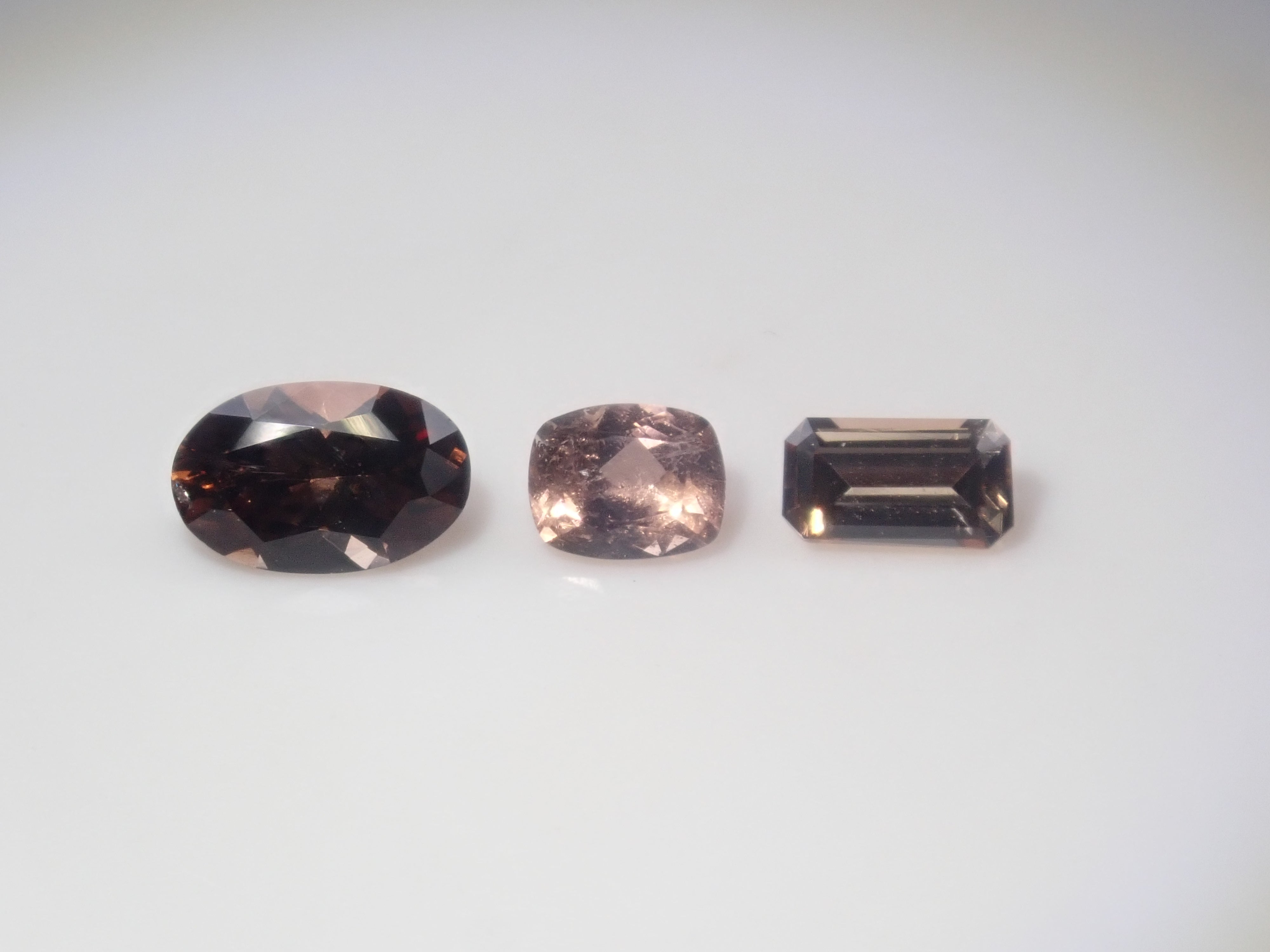 【1/4 22時販売】《限定12石》レアストーンガチャ💎ブラジル産パライバトルマリン0.22ct(ソーティング付)・ジンバブエ産ユークレース・モザンビーク産パライバトルマリン・ベニトアイト・アキシナイト・辰砂(シンシャ)《複数購入割引有》