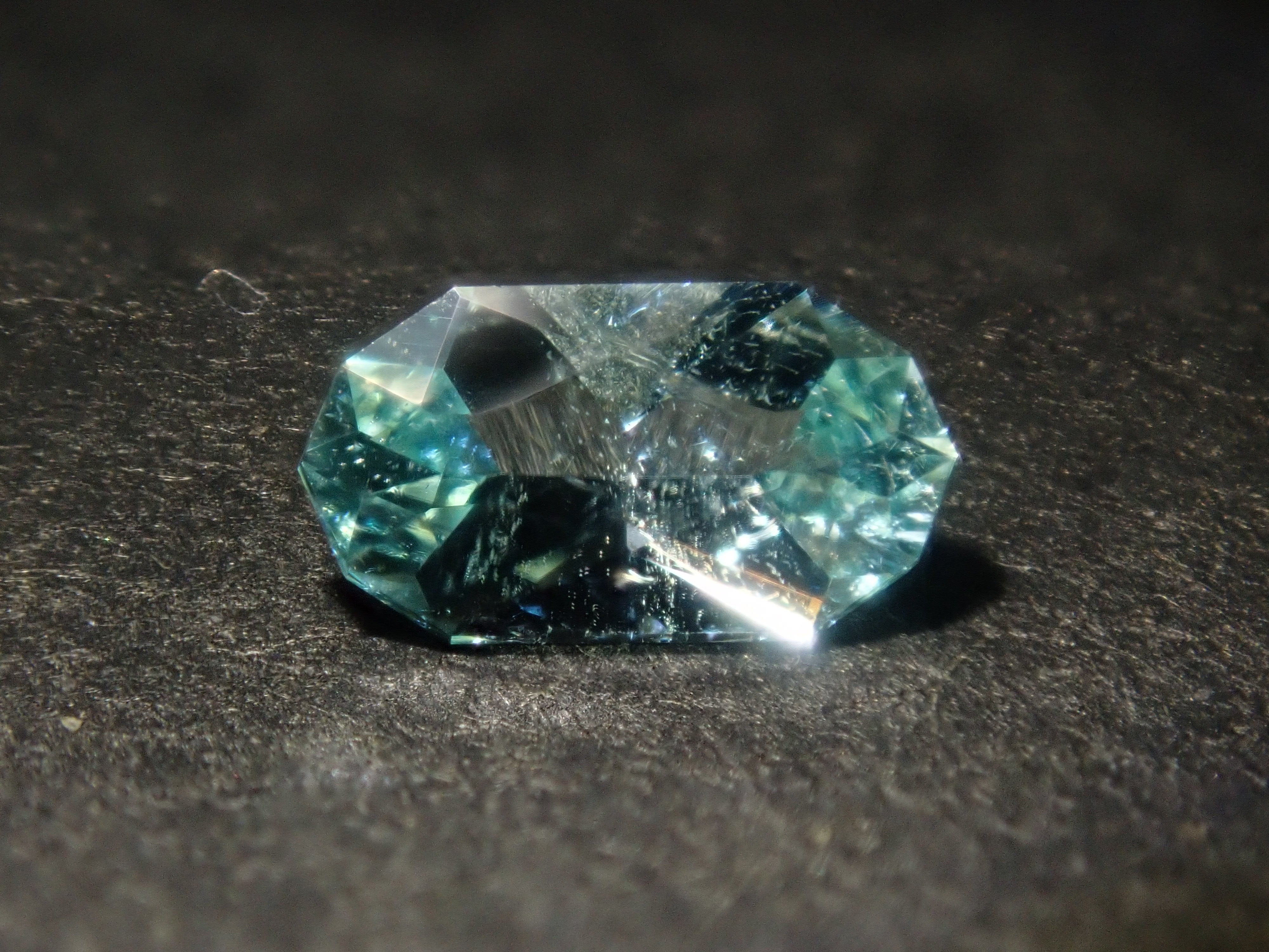 【1/4 22時販売】《限定12石》レアストーンガチャ💎ブラジル産パライバトルマリン0.22ct(ソーティング付)・ジンバブエ産ユークレース・モザンビーク産パライバトルマリン・ベニトアイト・アキシナイト・辰砂(シンシャ)《複数購入割引有》