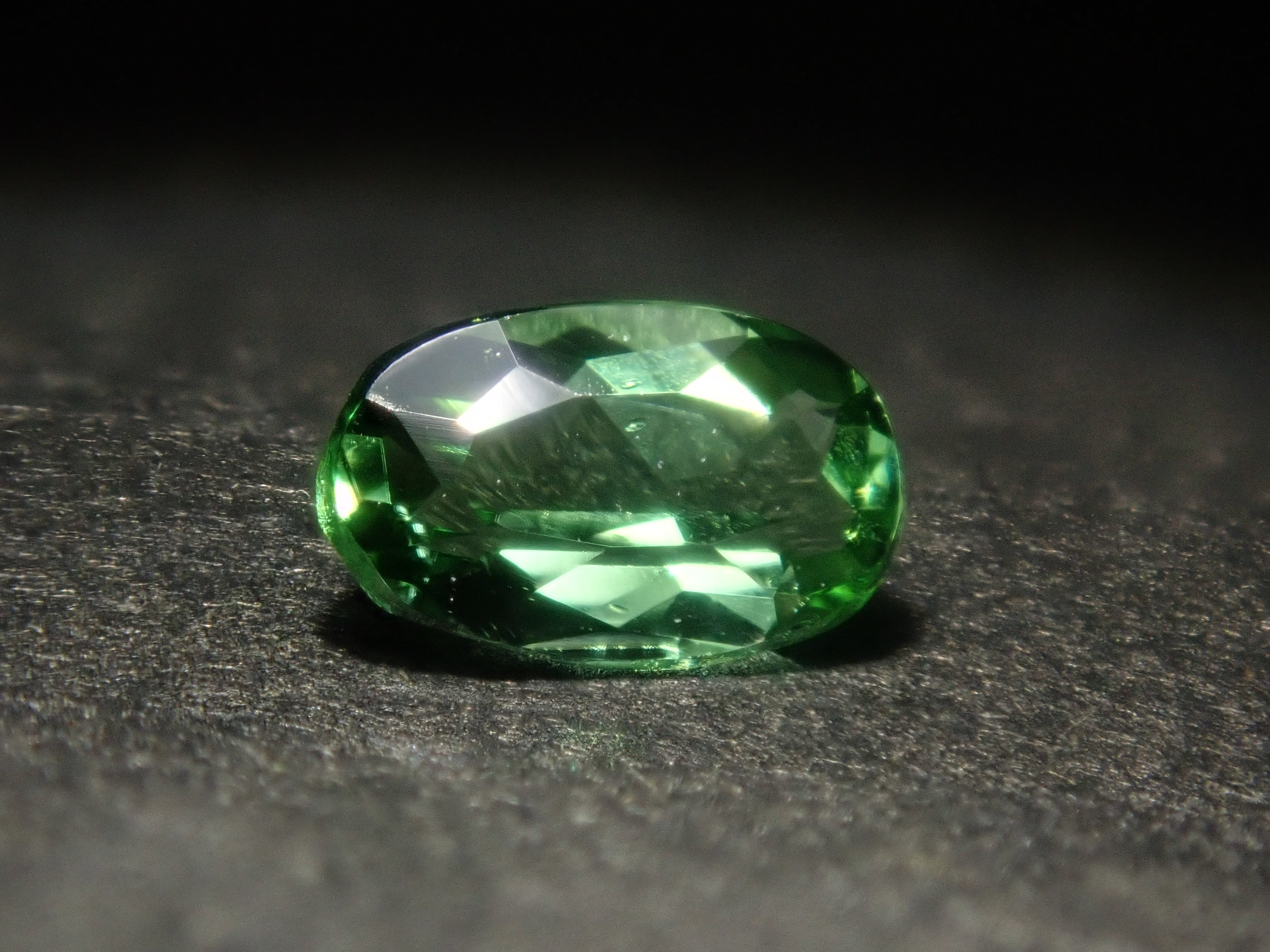 【1/4 22時販売】《限定12石》レアストーンガチャ💎ブラジル産パライバトルマリン0.22ct(ソーティング付)・ジンバブエ産ユークレース・モザンビーク産パライバトルマリン・ベニトアイト・アキシナイト・辰砂(シンシャ)《複数購入割引有》