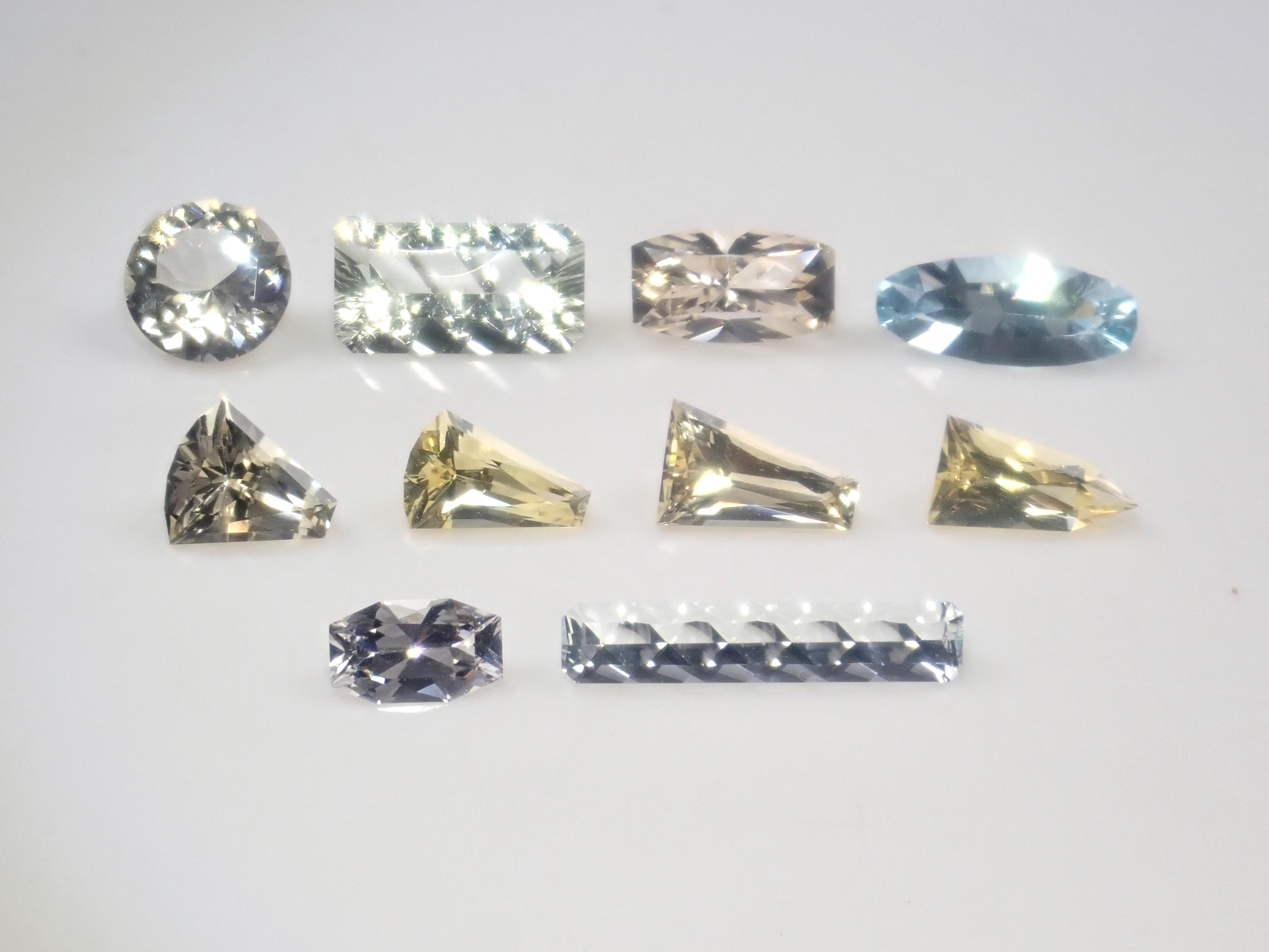 【1/3 22時販売】《限定13石》ベリルガチャ(甲州貴石切子のアクアマリン・ボルテックスカット含む)1石ルース《複数購入割引有》