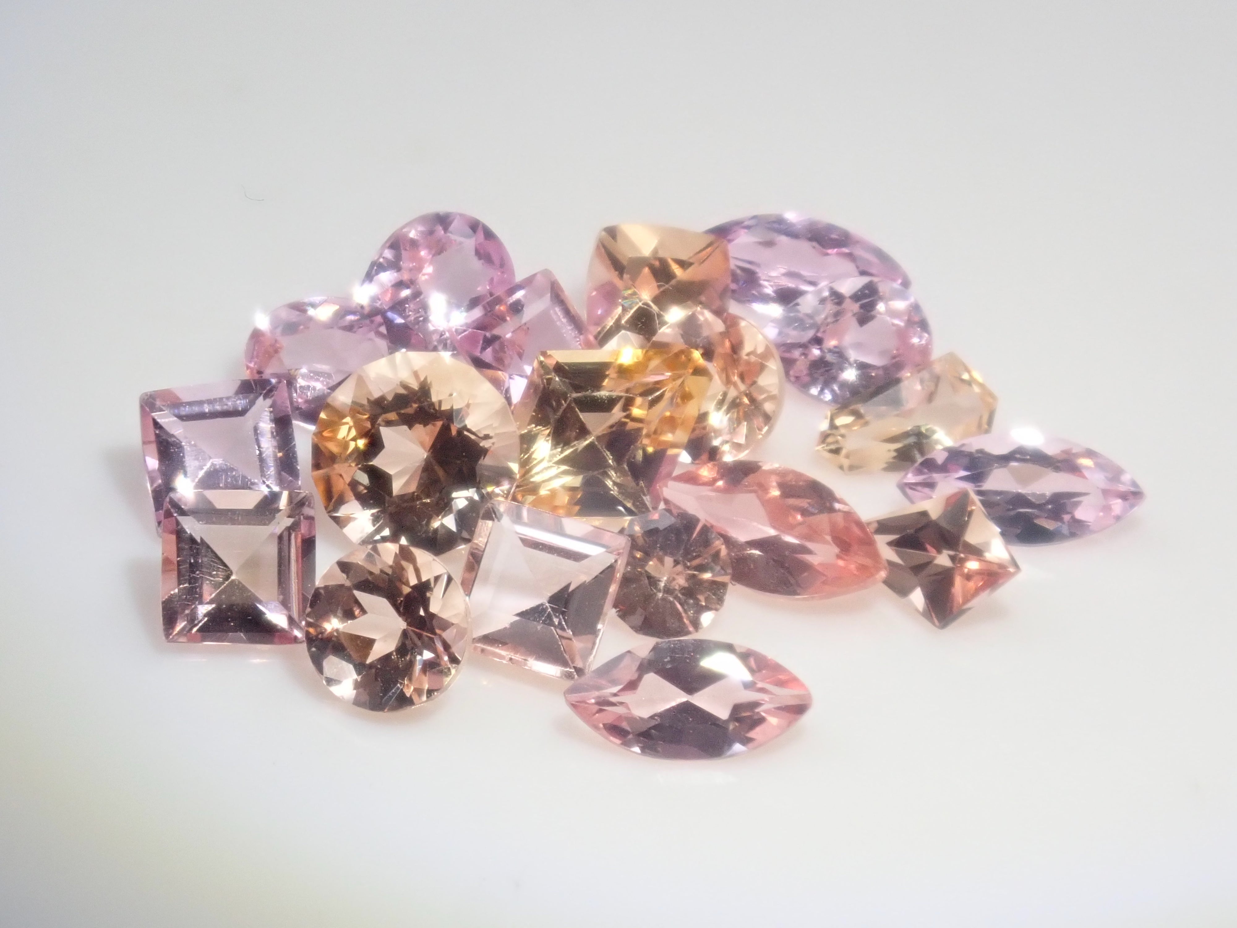 【2/15 22時販売】《限定20石》通常69800円のピンクインペリアルトパーズが当たるインペリアルトパーズガチャ《複数購入割引有》